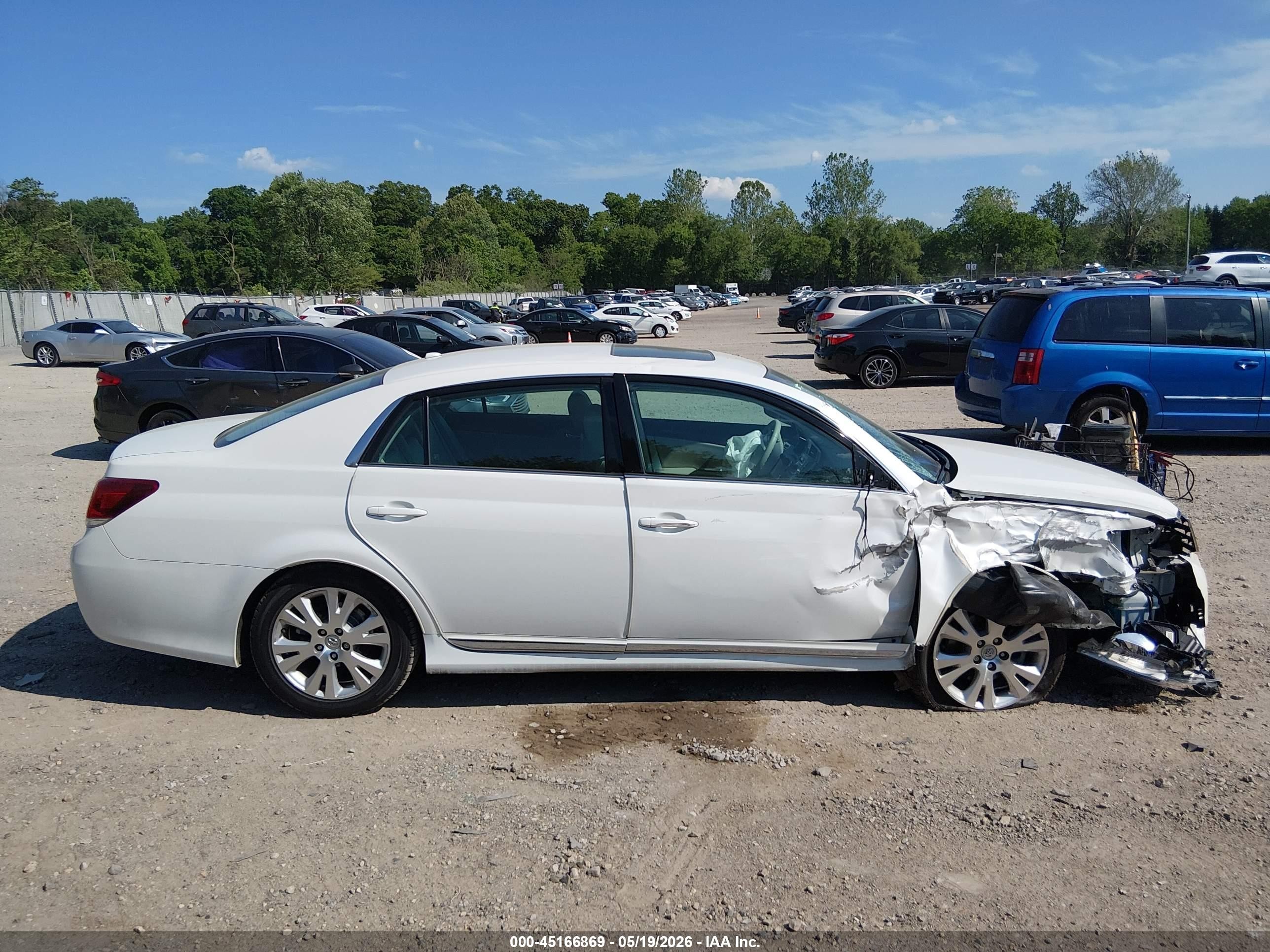 2011 Toyota Avalon   White vin: 4T1BK3DB8BU385993