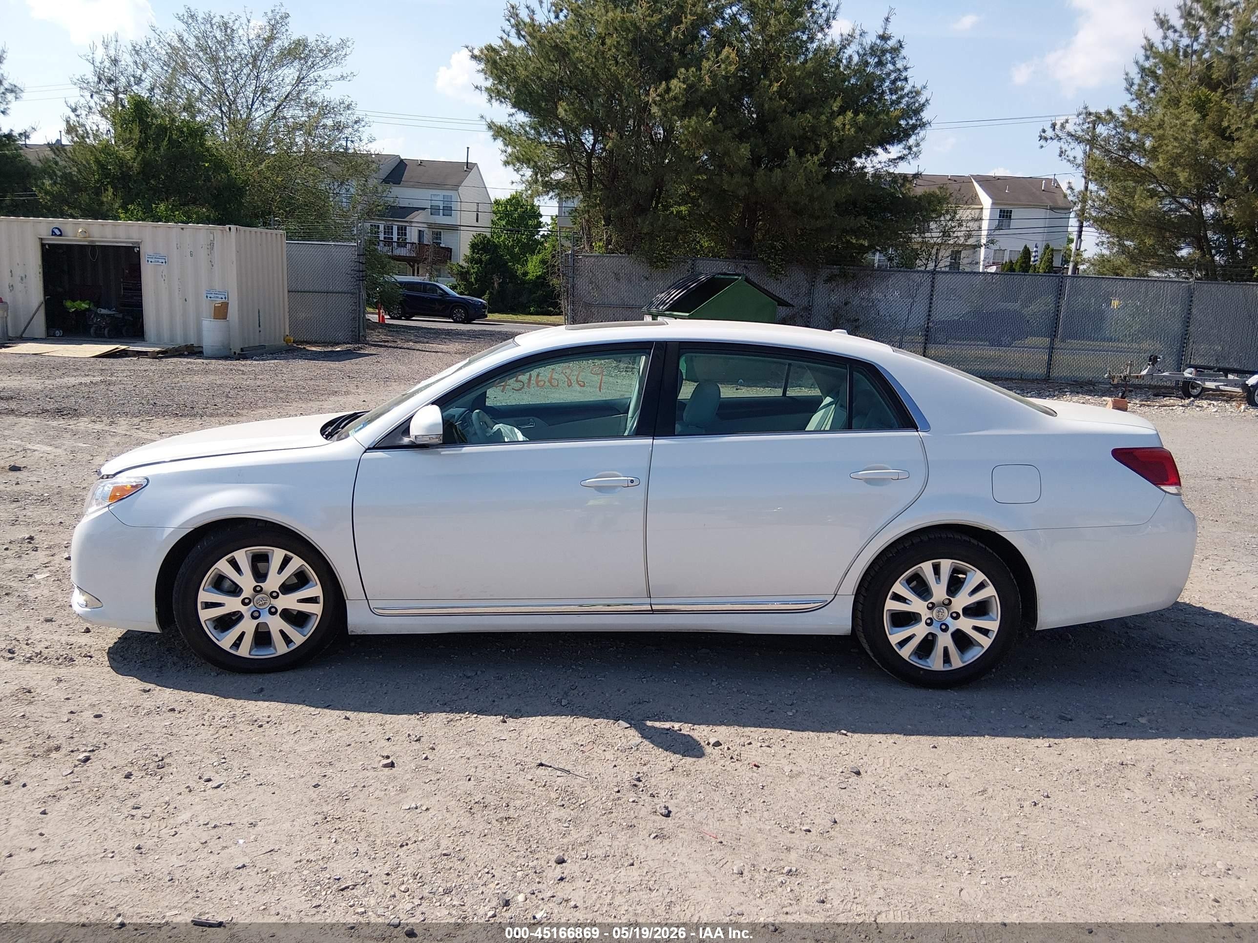 2011 Toyota Avalon   White vin: 4T1BK3DB8BU385993