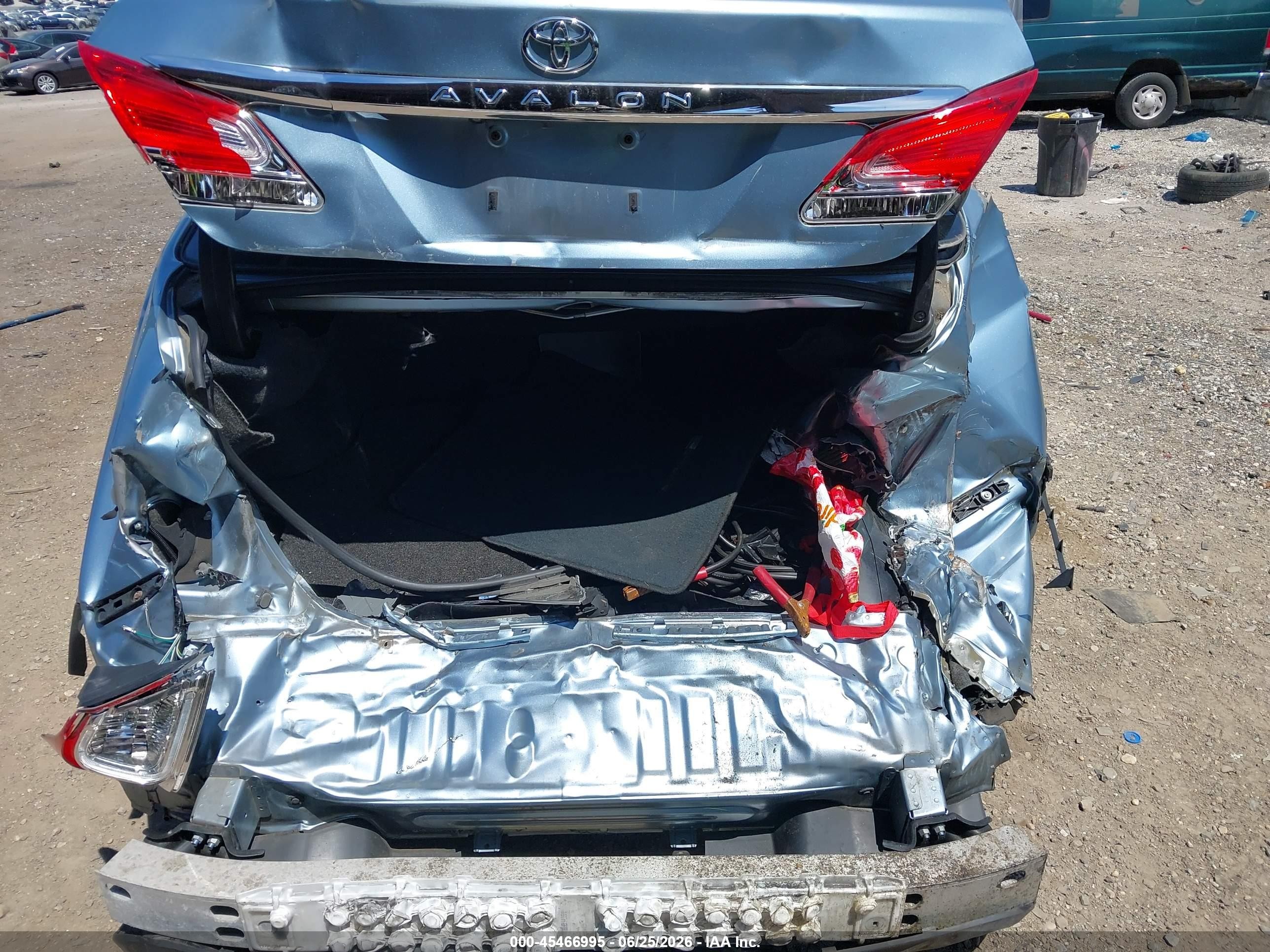 2011 Toyota Avalon   Blue vin: 4T1BK3DB8BU408723