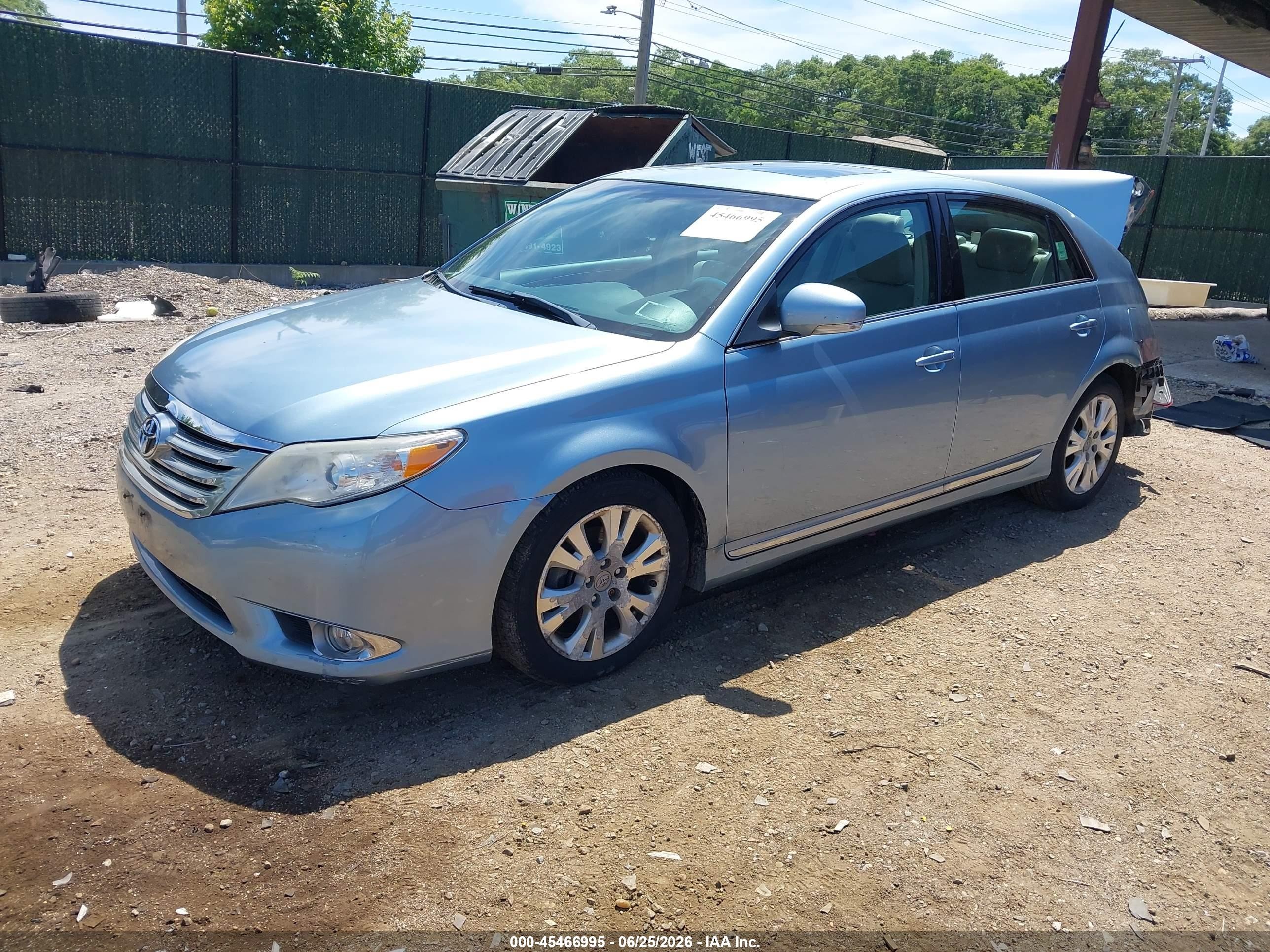 2011 Toyota Avalon   Blue vin: 4T1BK3DB8BU408723