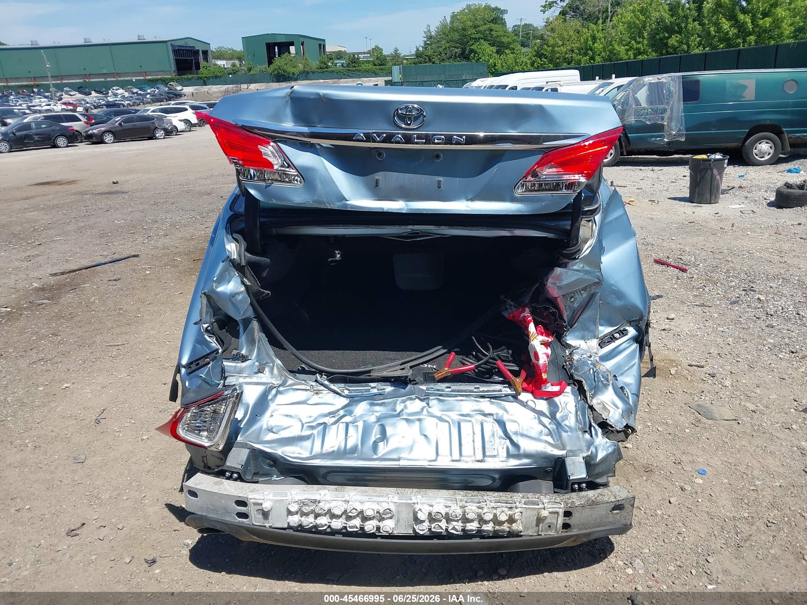 2011 Toyota Avalon   Blue vin: 4T1BK3DB8BU408723