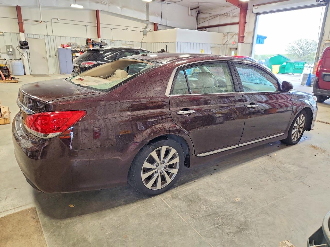 2011 Toyota Avalon Limited Бордовый vin: 4T1BK3DB8BU418975