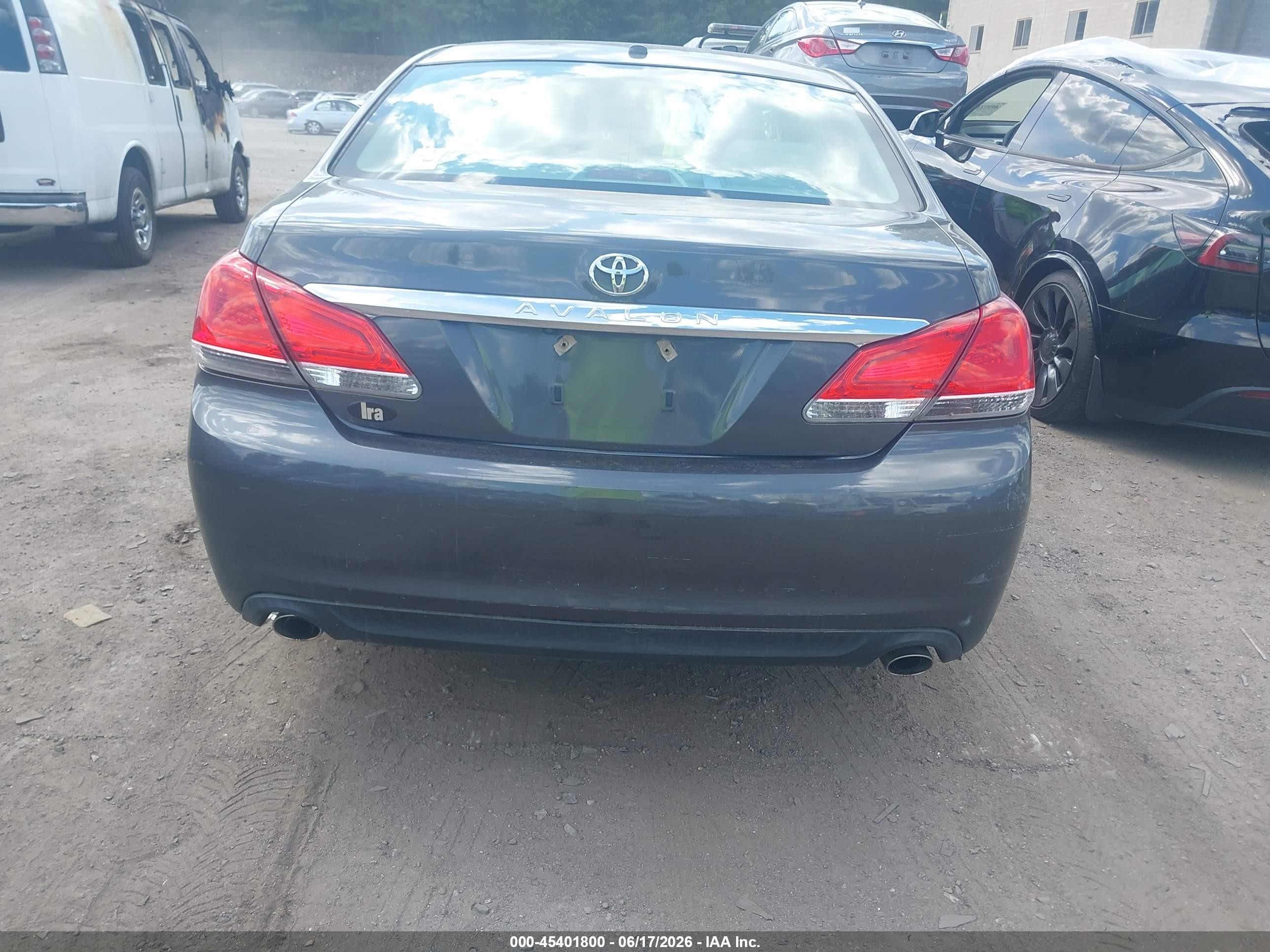 2011 Toyota Avalon   Gray vin: 4T1BK3DB8BU424727