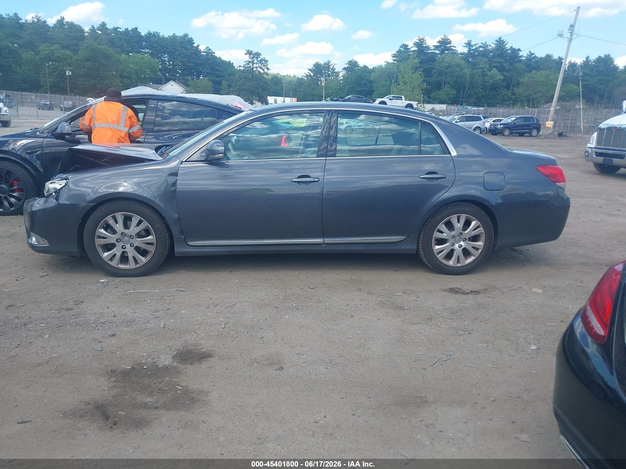 2011 Toyota Avalon   Gray vin: 4T1BK3DB8BU424727