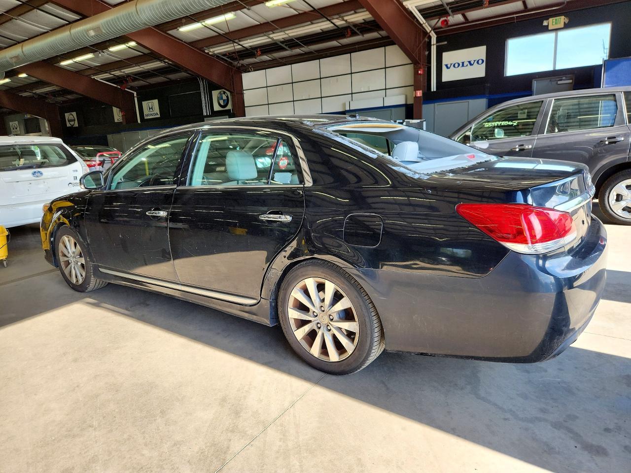 2011 Toyota Avalon Limited Black vin: 4T1BK3DB8BU434030