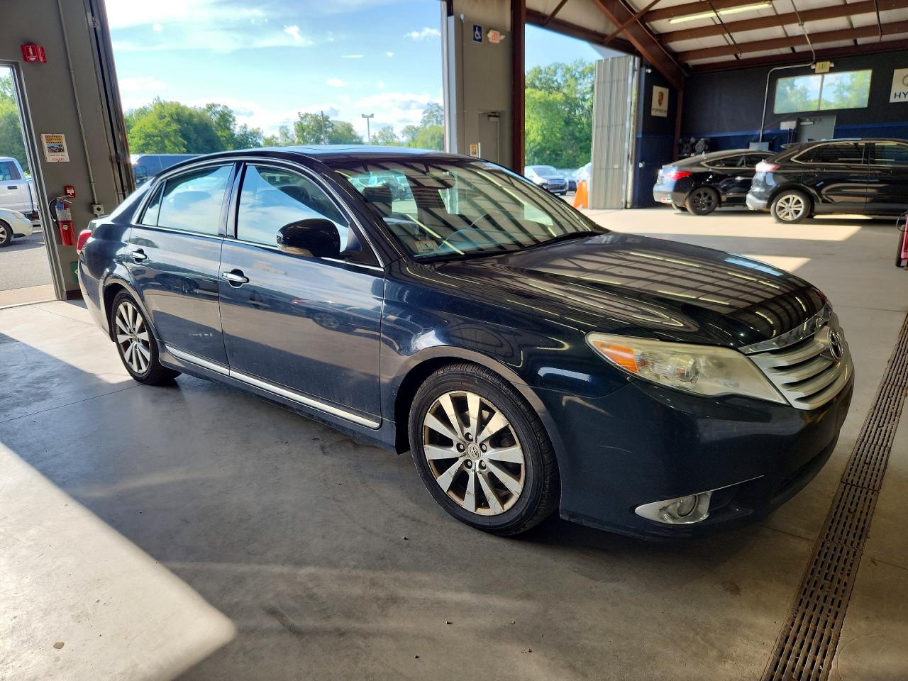 2011 Toyota Avalon Limited Black vin: 4T1BK3DB8BU434030