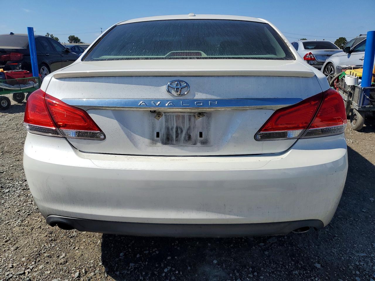 2011 Toyota Avalon Limited White vin: 4T1BK3DB8BU436098