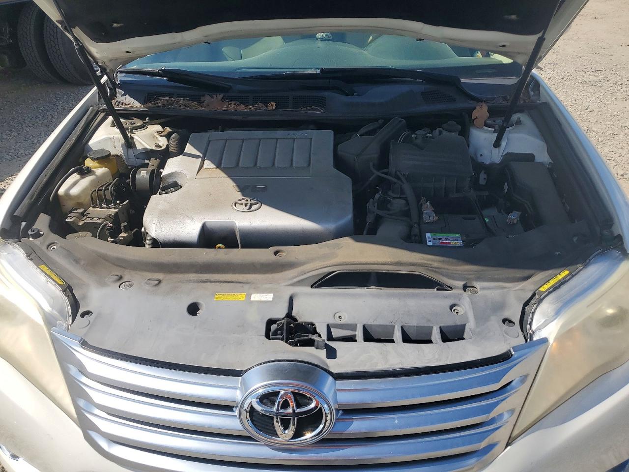 2011 Toyota Avalon White vin: 4T1BK3DB9BU371939