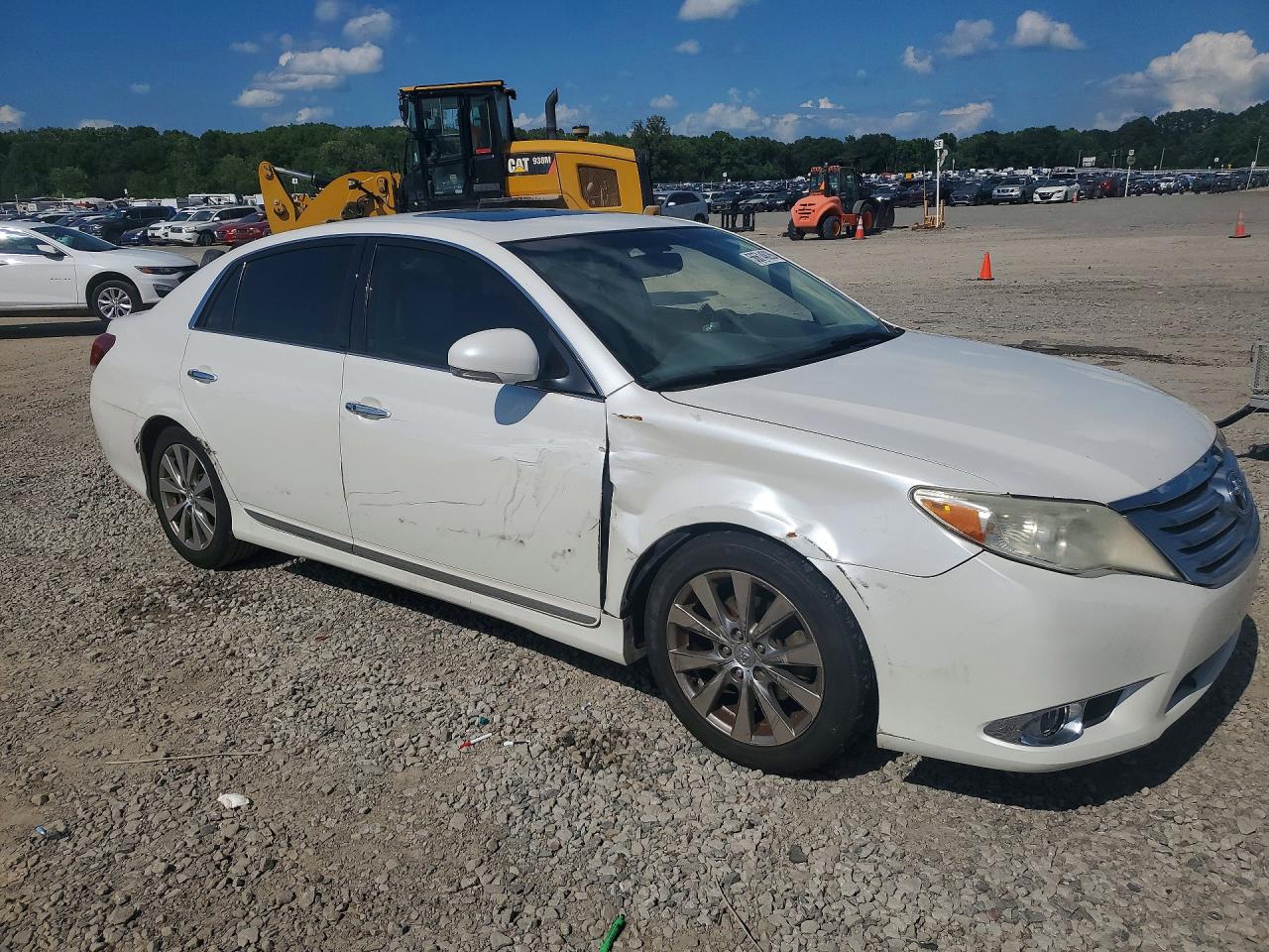 2011 Toyota Avalon White vin: 4T1BK3DB9BU371939