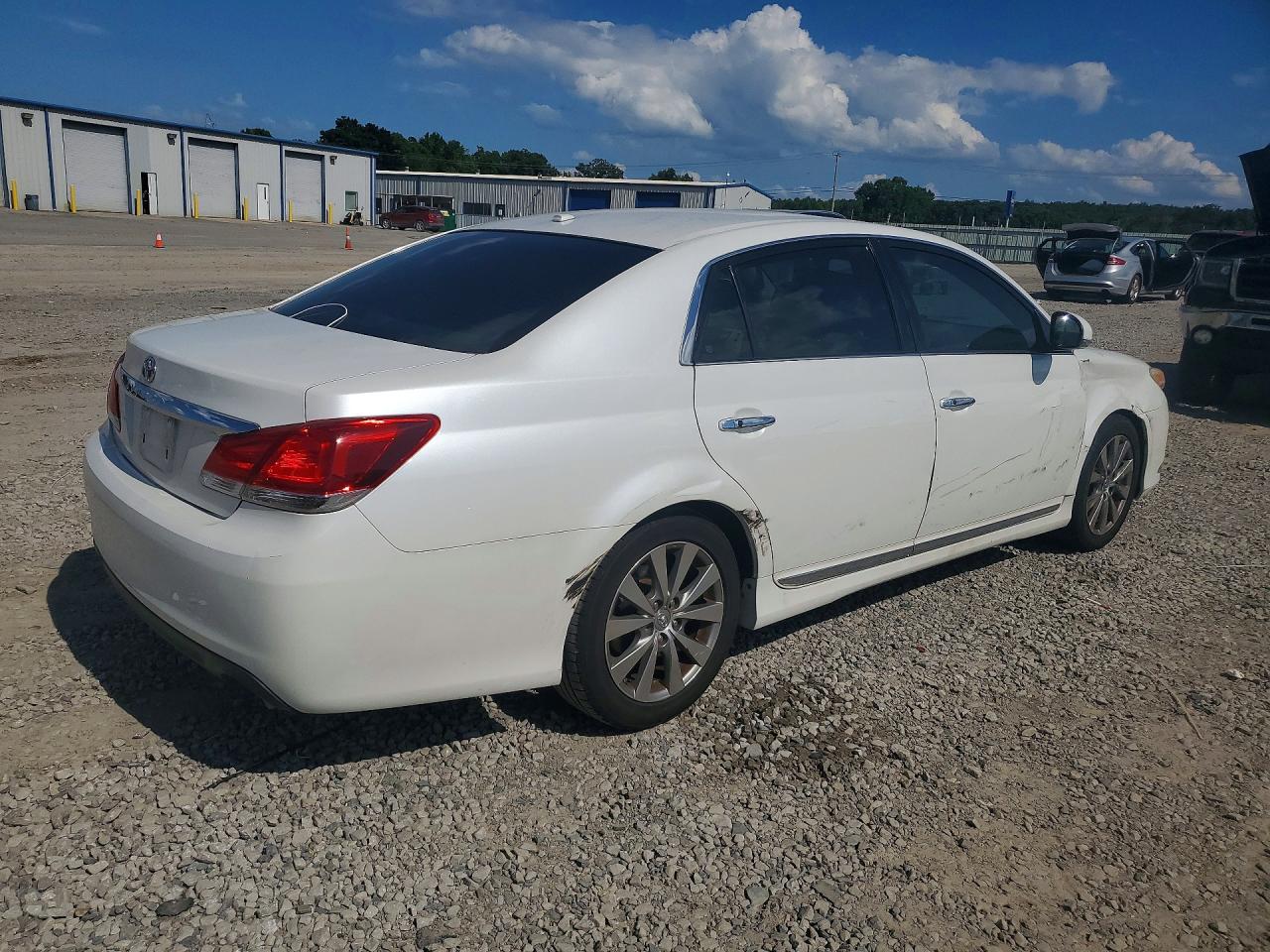2011 Toyota Avalon White vin: 4T1BK3DB9BU371939
