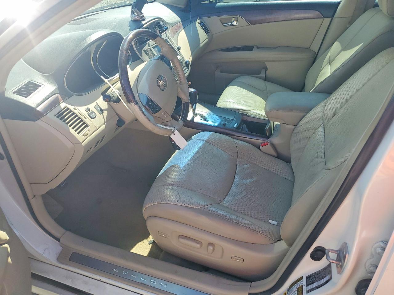 2011 Toyota Avalon White vin: 4T1BK3DB9BU371939