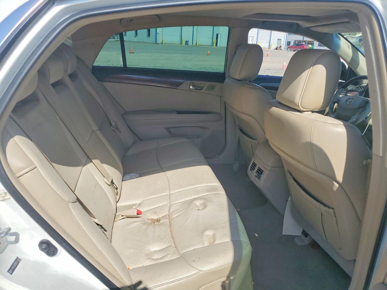 2011 Toyota Avalon White vin: 4T1BK3DB9BU371939