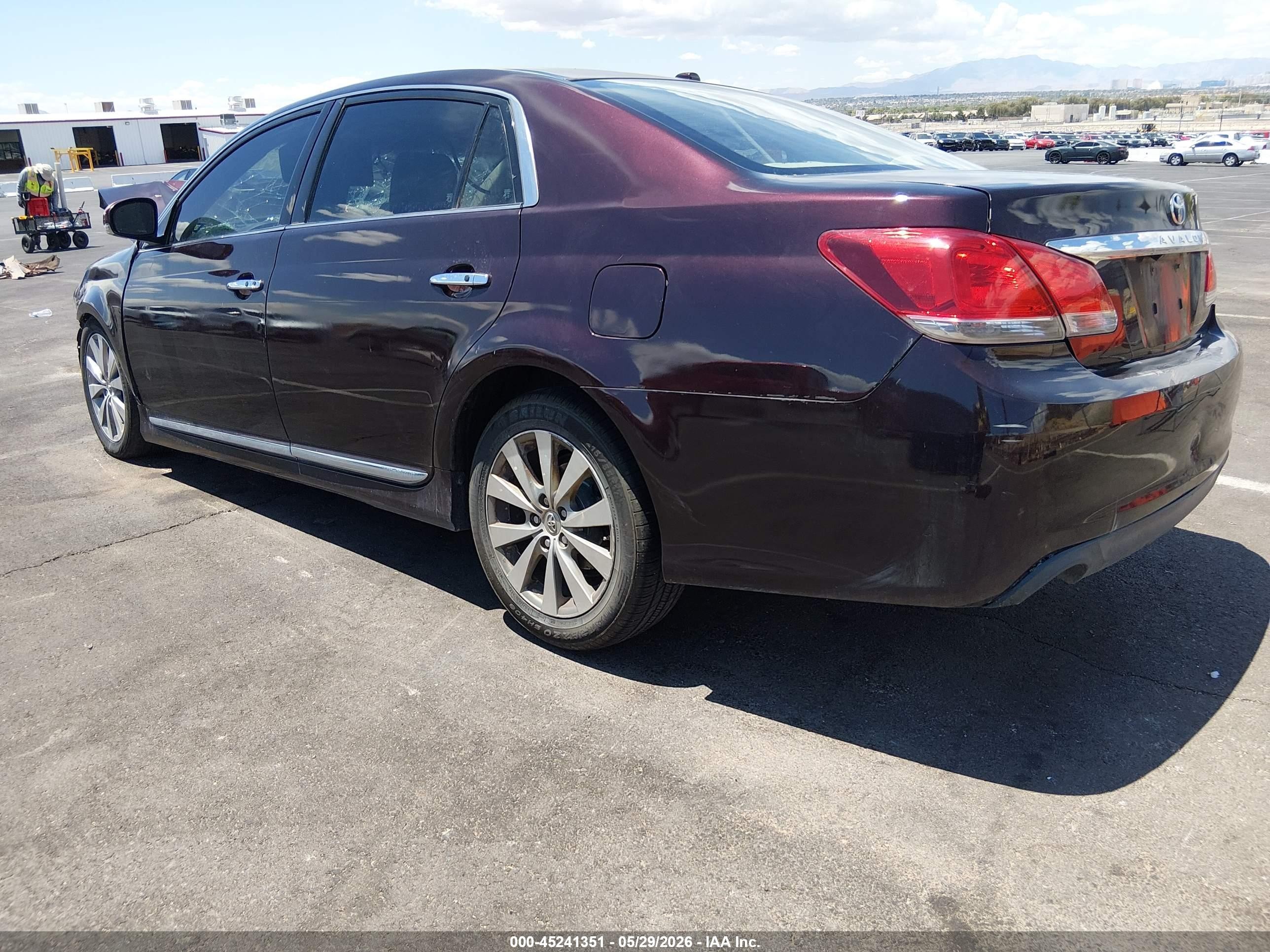 2011 Toyota Avalon Limited Burgundy vin: 4T1BK3DB9BU373738