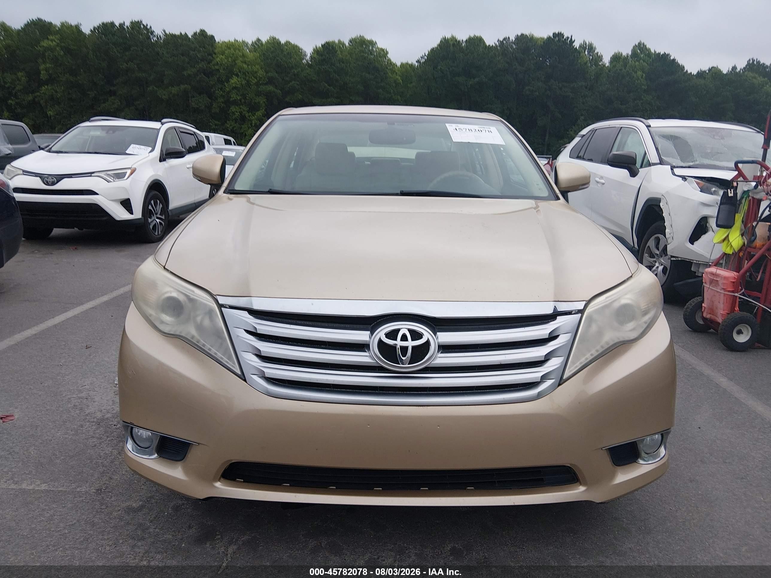 2011 Toyota Avalon   Champagne vin: 4T1BK3DB9BU378650