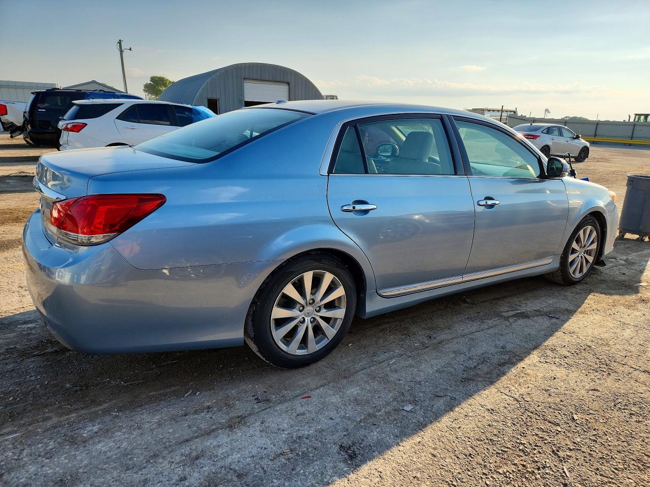 2011 Toyota Avalon Limited Blue vin: 4T1BK3DB9BU390667