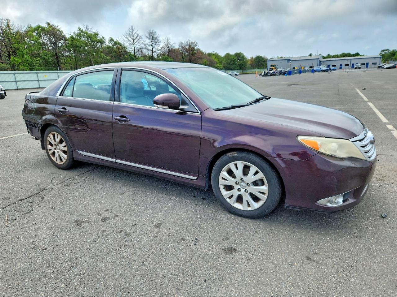 2011 Toyota Avalon Base Burgundy vin: 4T1BK3DB9BU391415