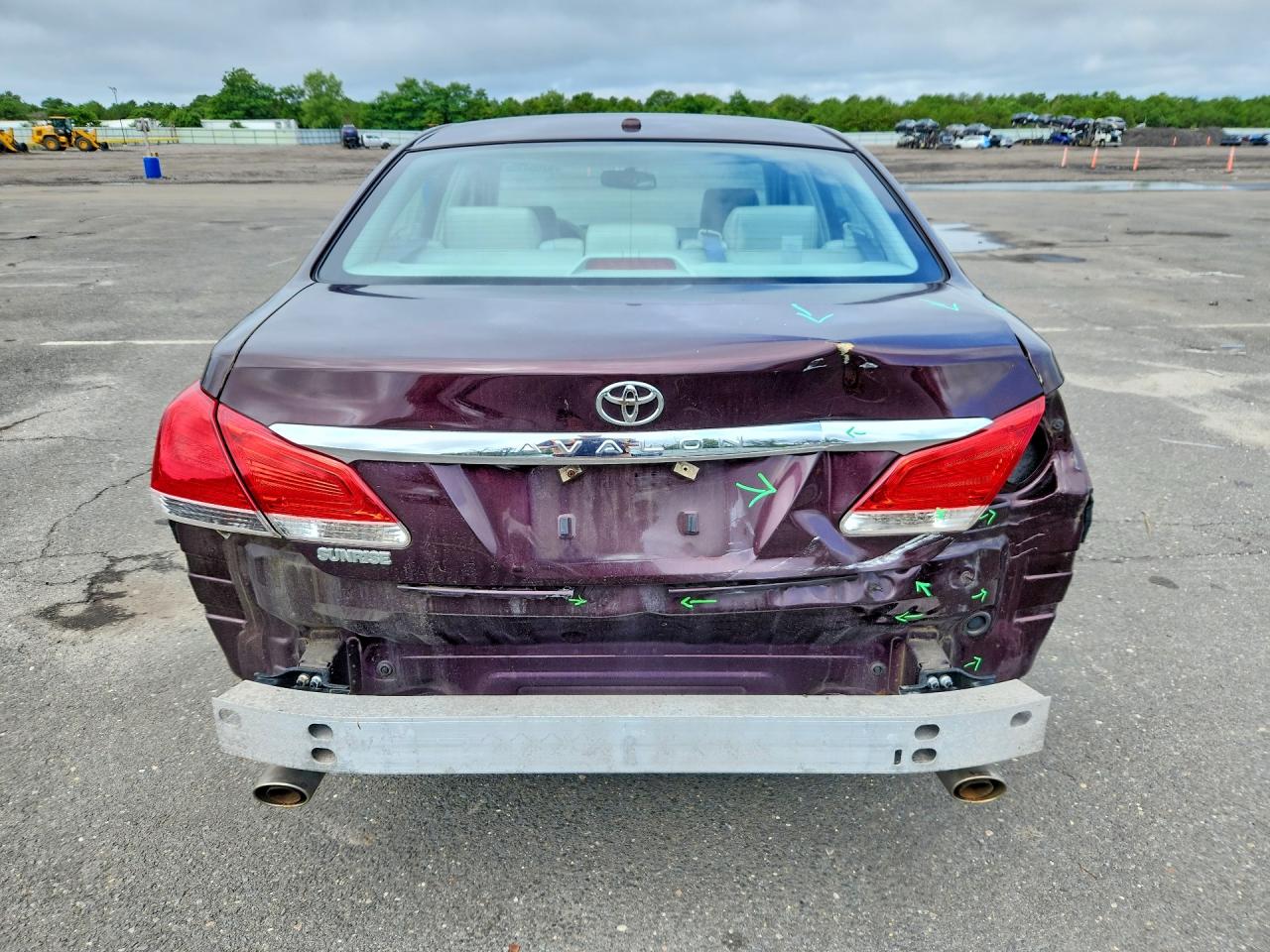 2011 Toyota Avalon Base Burgundy vin: 4T1BK3DB9BU391415