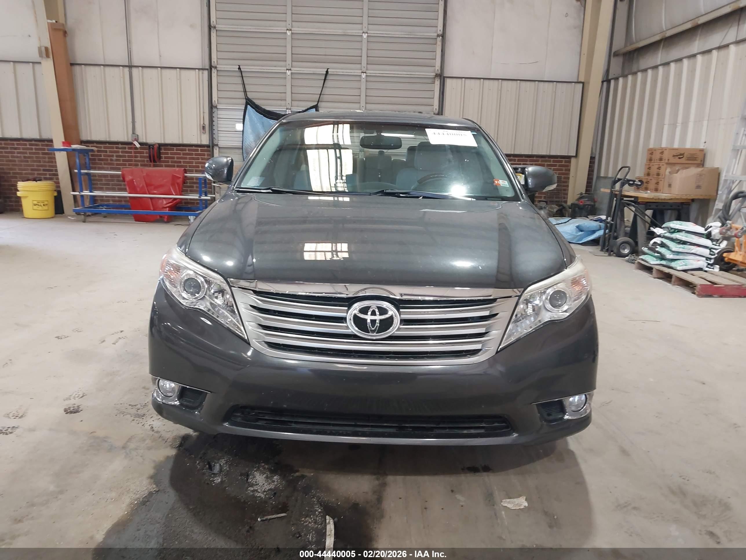 2011 Toyota Avalon Limited Silver vin: 4T1BK3DB9BU425871