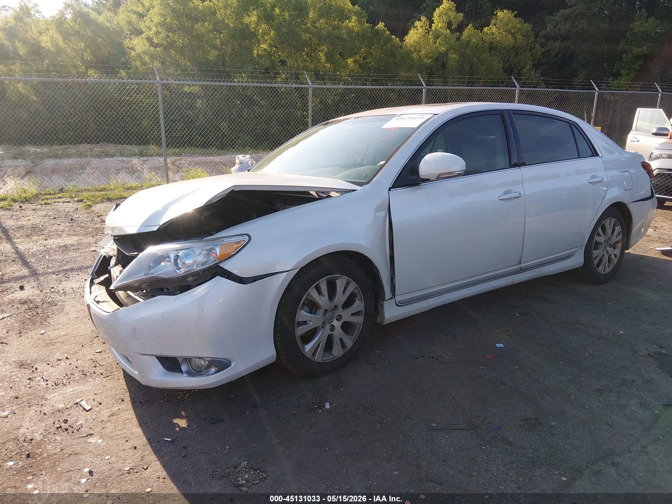 2011 Toyota Avalon   White vin: 4T1BK3DB9BU427801