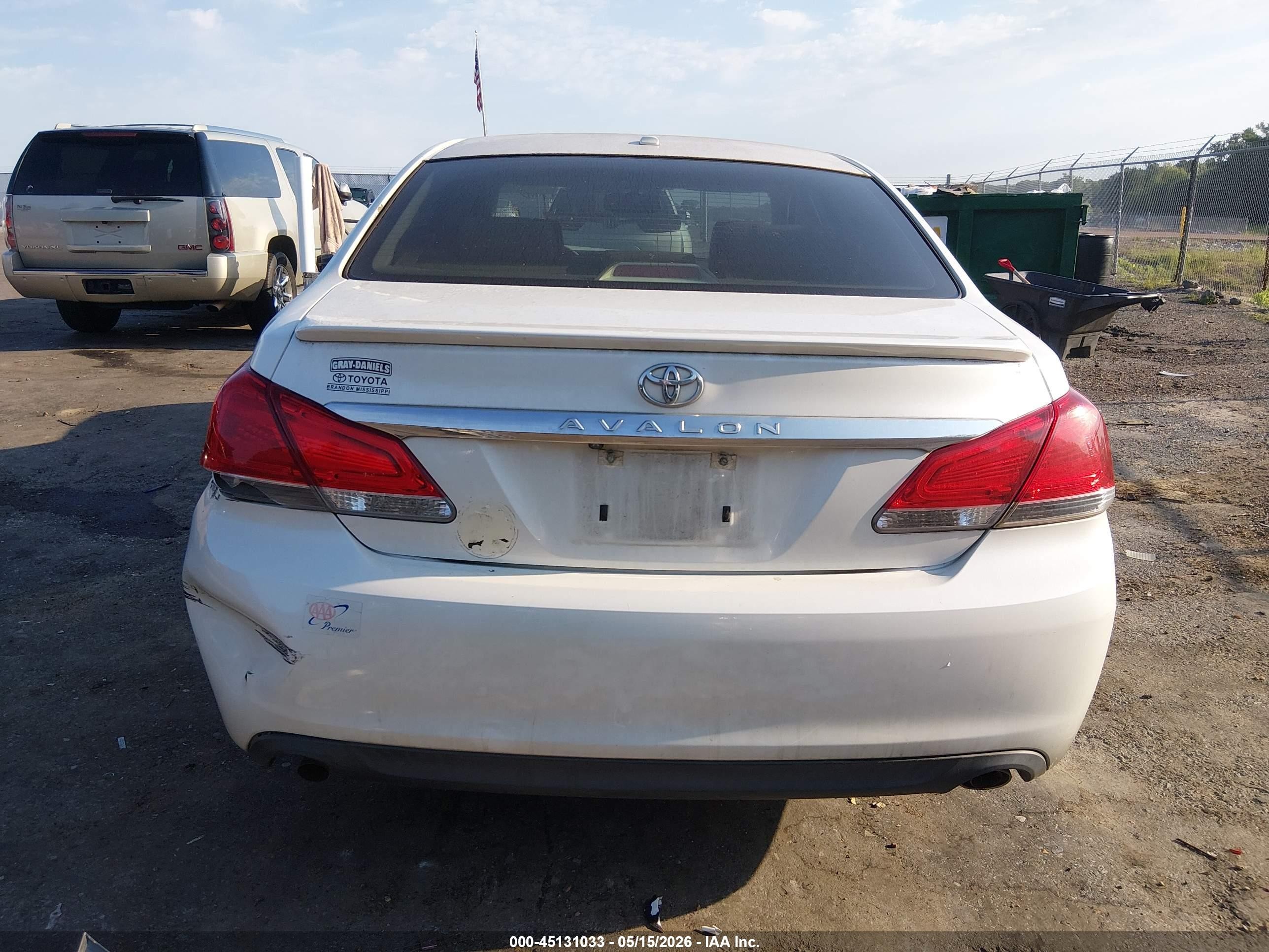 2011 Toyota Avalon   White vin: 4T1BK3DB9BU427801