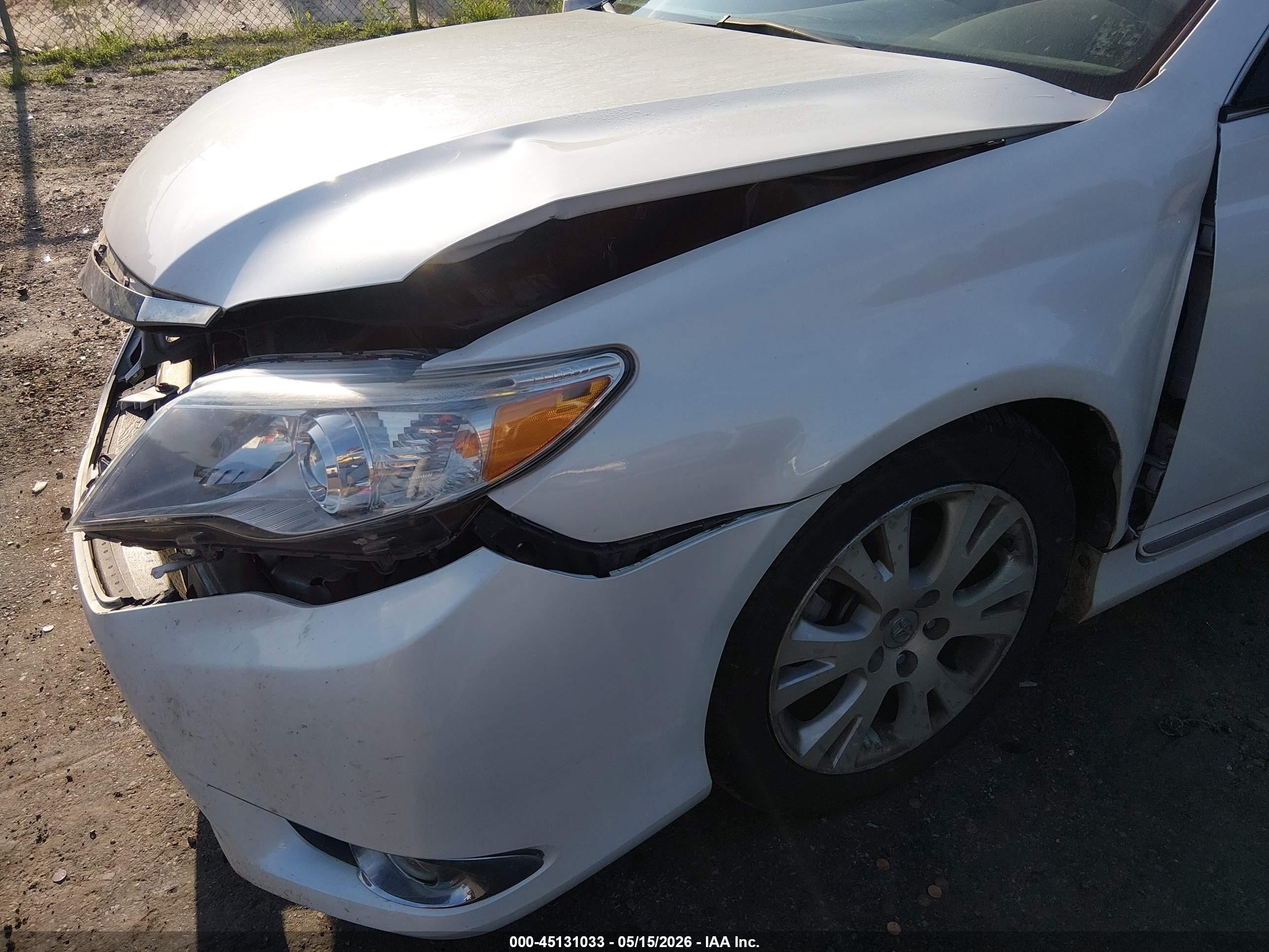 2011 Toyota Avalon   White vin: 4T1BK3DB9BU427801