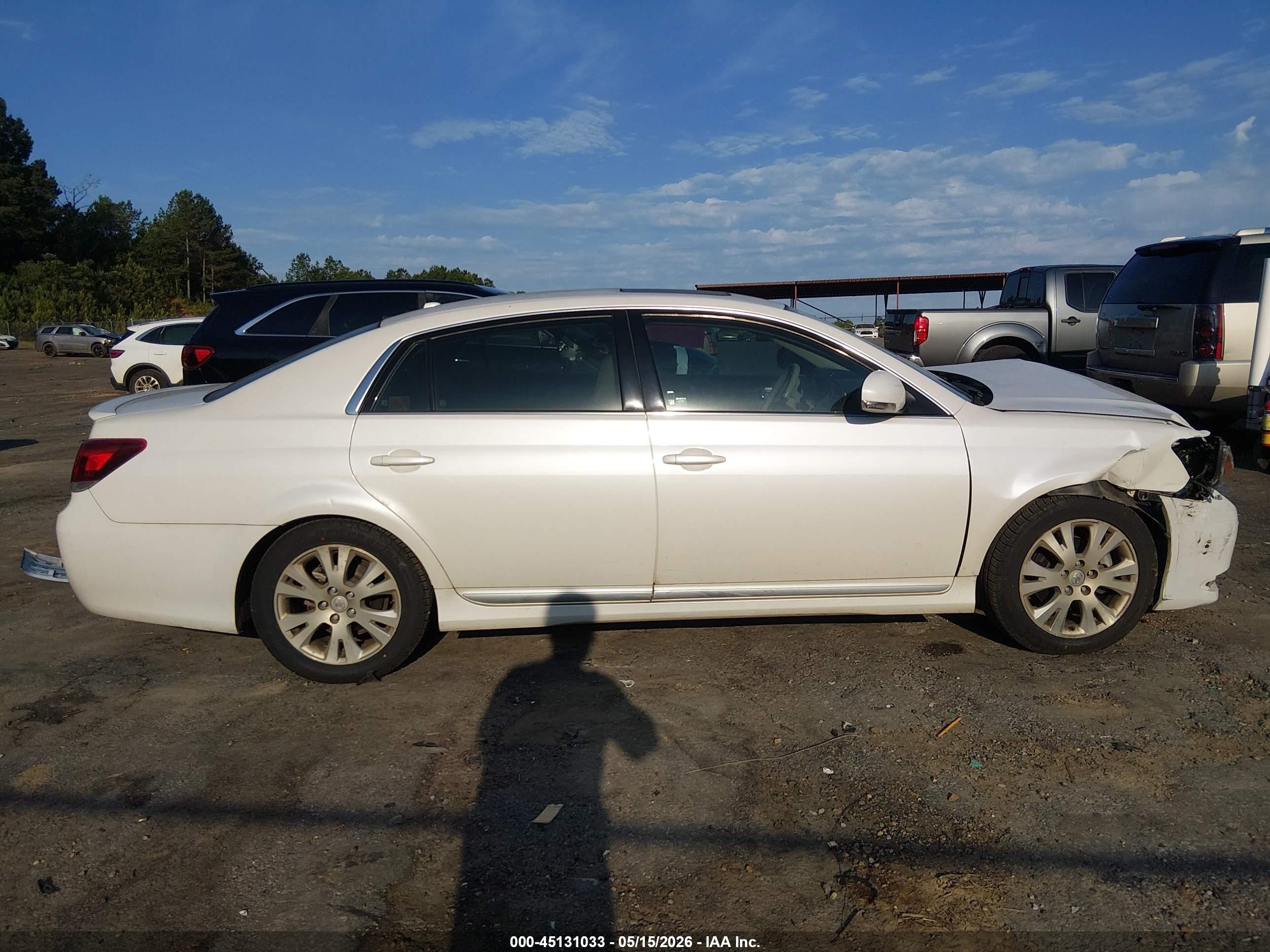 2011 Toyota Avalon   White vin: 4T1BK3DB9BU427801