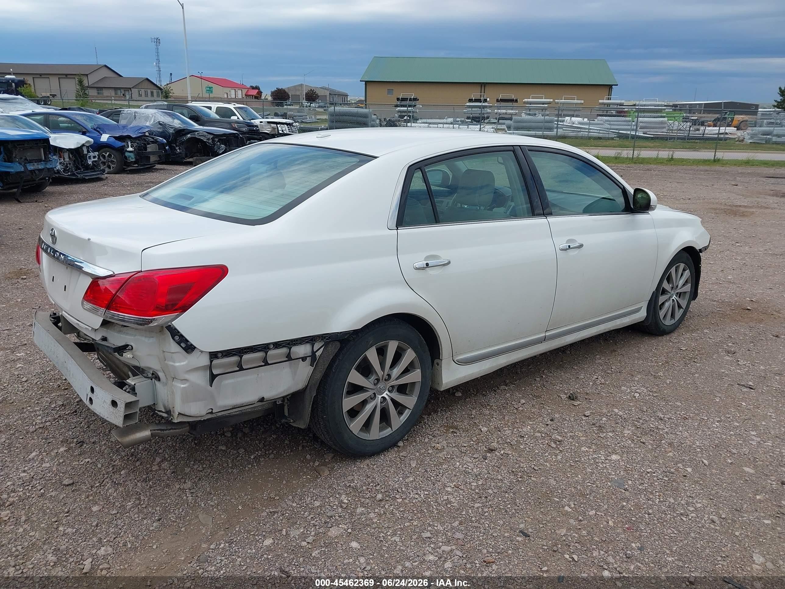 2011 Toyota Avalon Limited White vin: 4T1BK3DB9BU434859