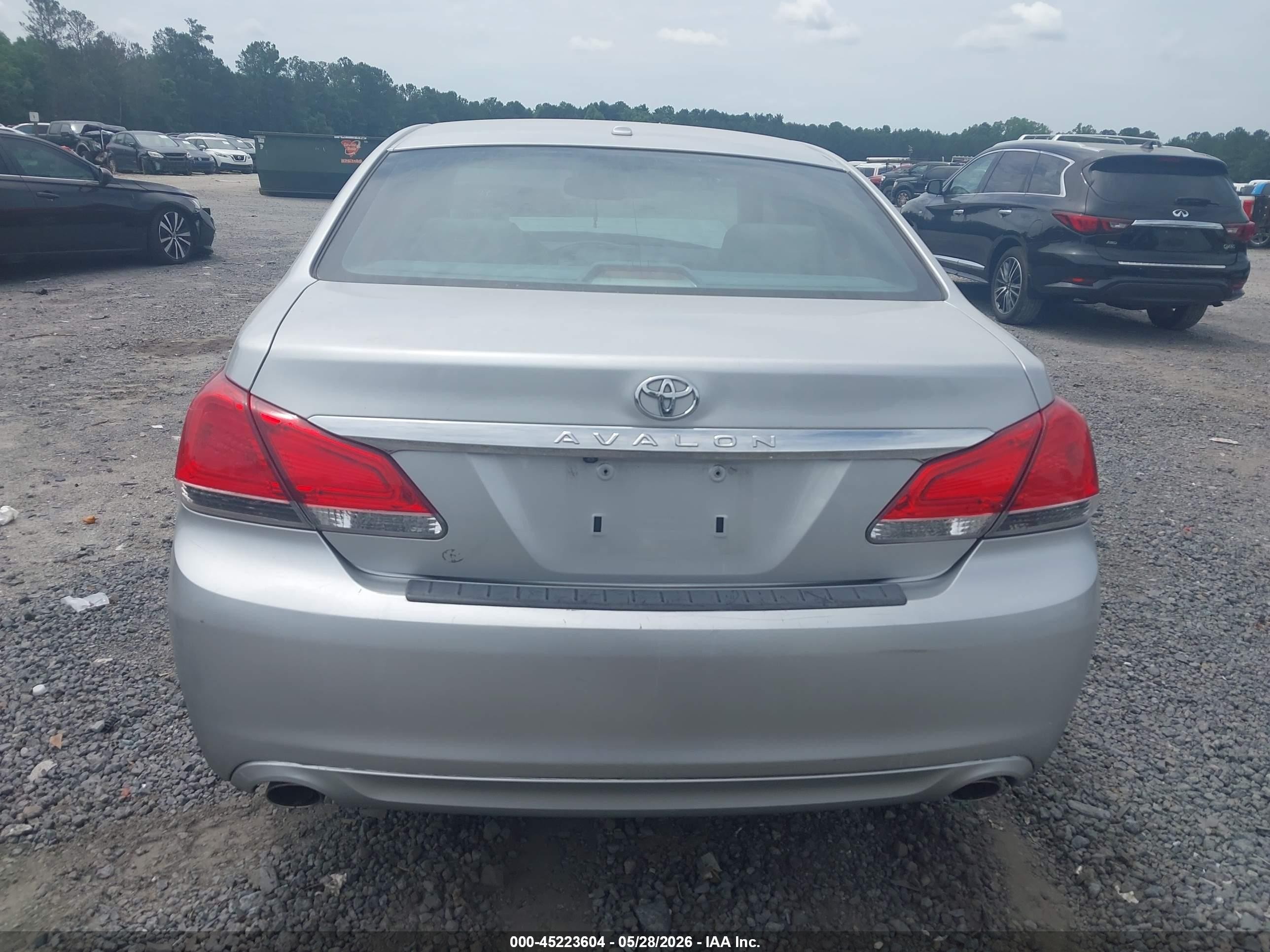 2011 Toyota Avalon Limited Silver vin: 4T1BK3DB9BU439625