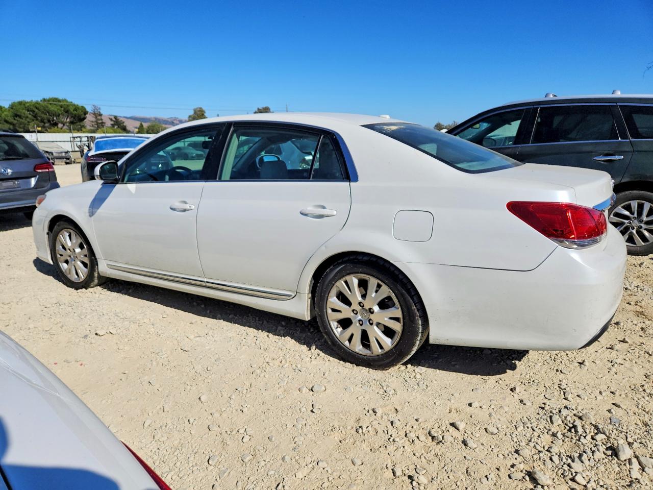 2012 Toyota Avalon Base White vin: 4T1BK3DB9CU453364