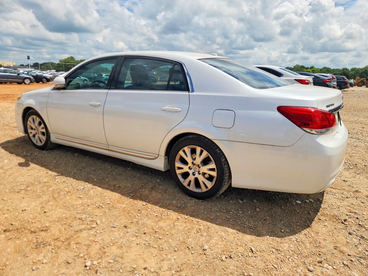 2012 Toyota Avalon Base White vin: 4T1BK3DB9CU469368