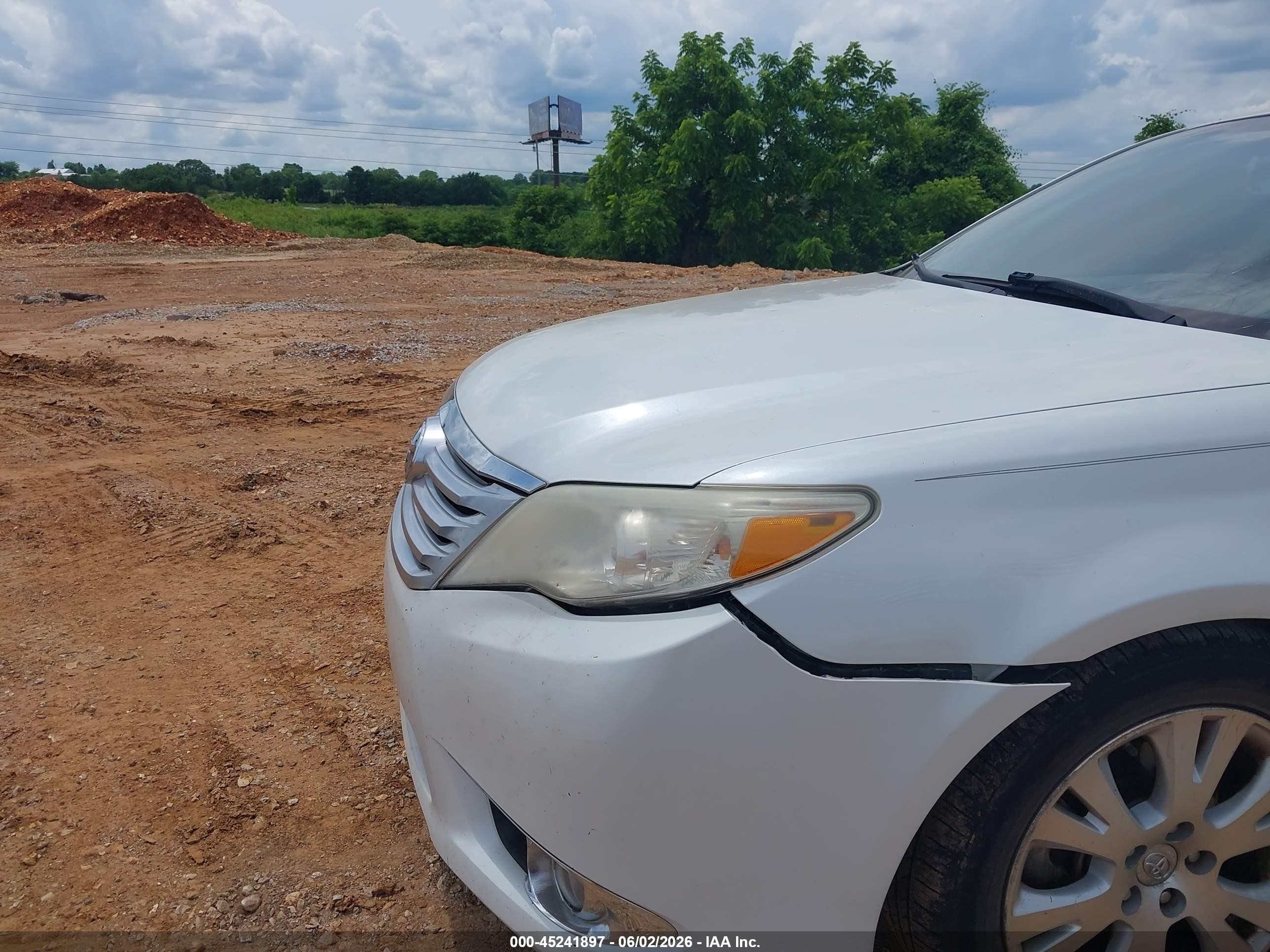 2012 Toyota Avalon   White vin: 4T1BK3DB9CU470648