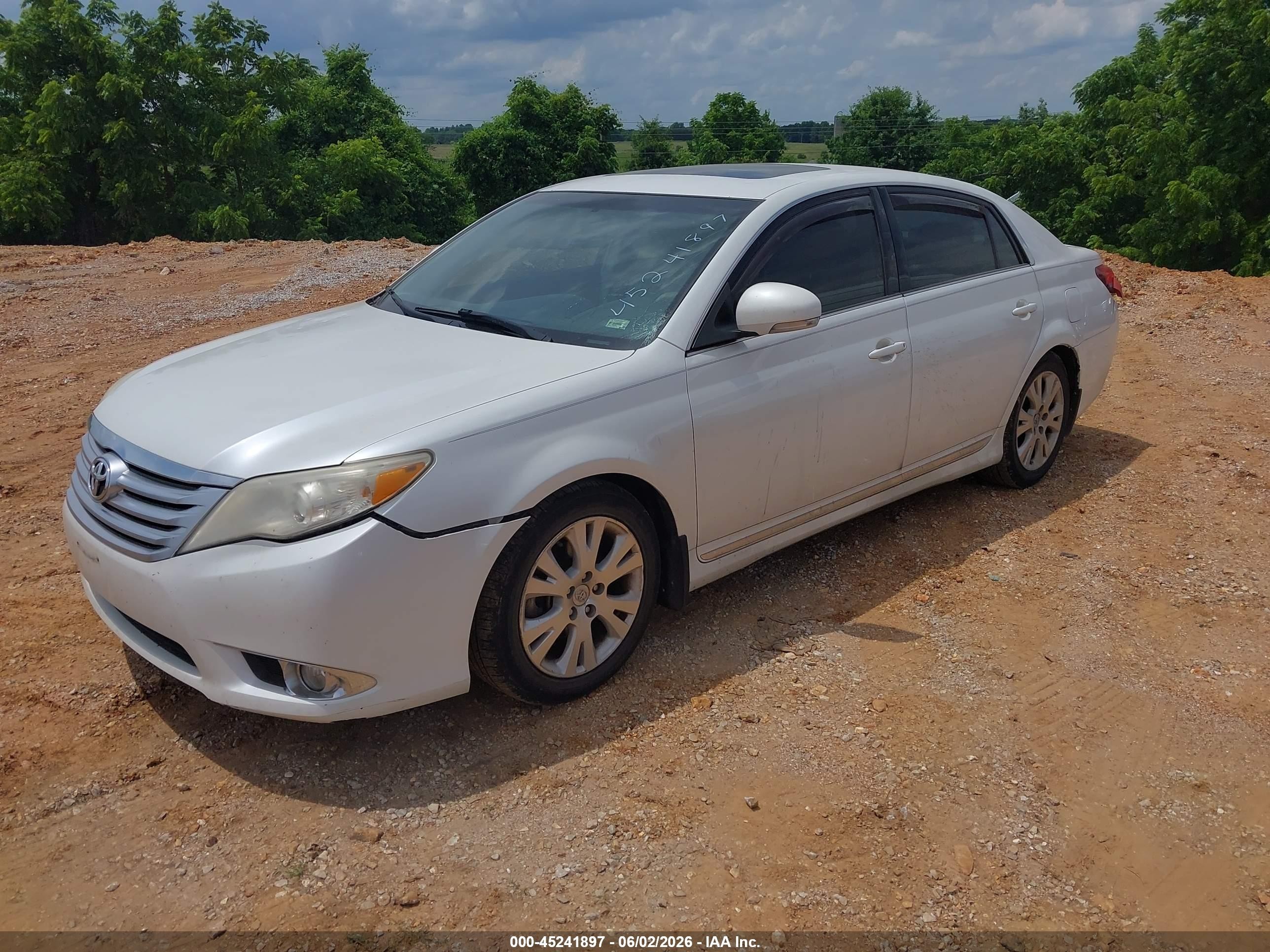 2012 Toyota Avalon   White vin: 4T1BK3DB9CU470648