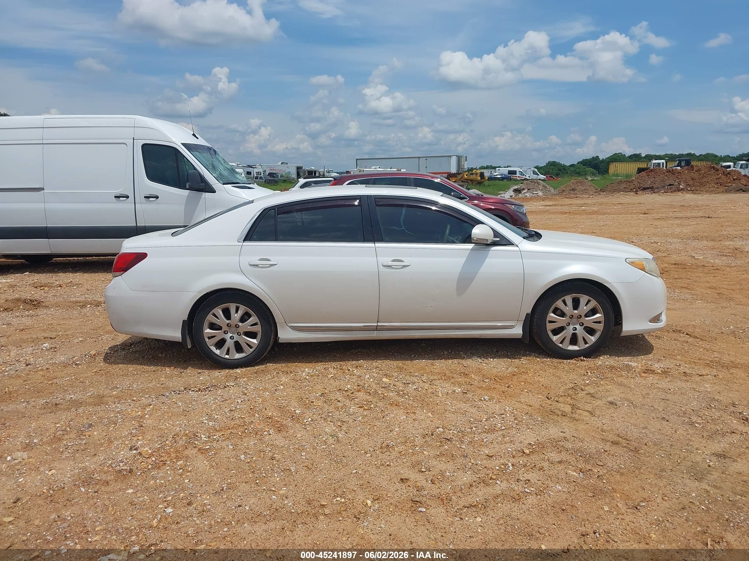 2012 Toyota Avalon   White vin: 4T1BK3DB9CU470648