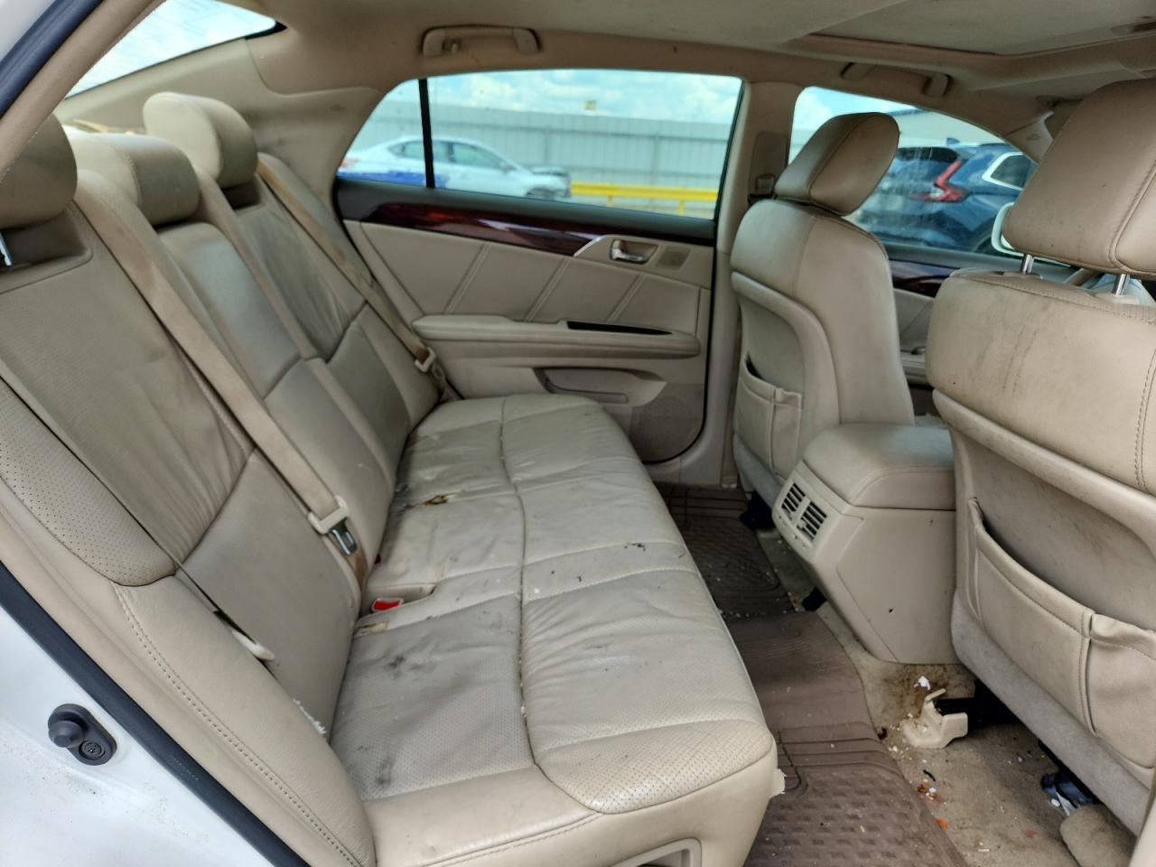 2010 Toyota Avalon Limited White vin: 4T1BK3DBXAU353982