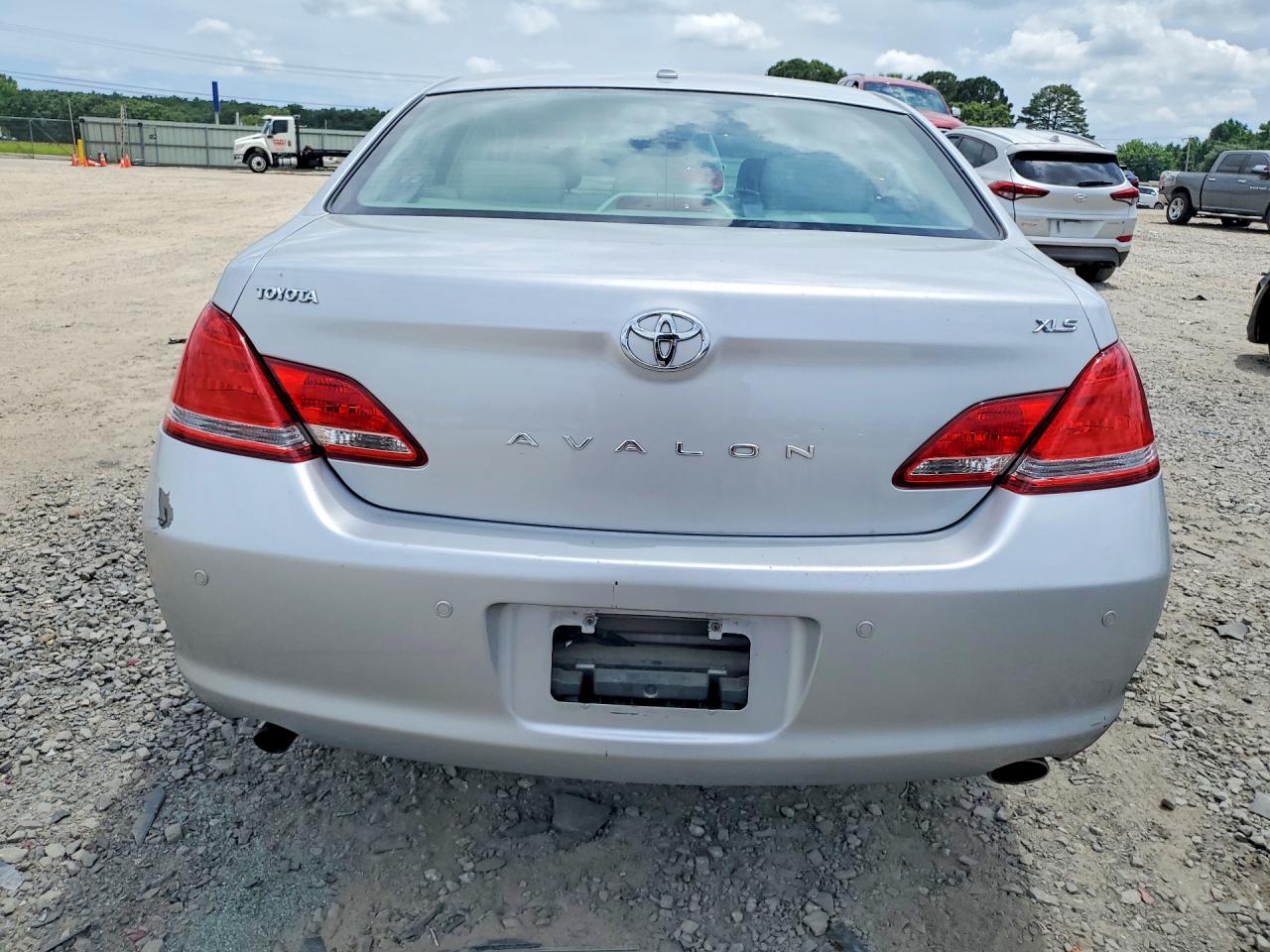 2010 Toyota Avalon Xls Silver vin: 4T1BK3DBXAU360267