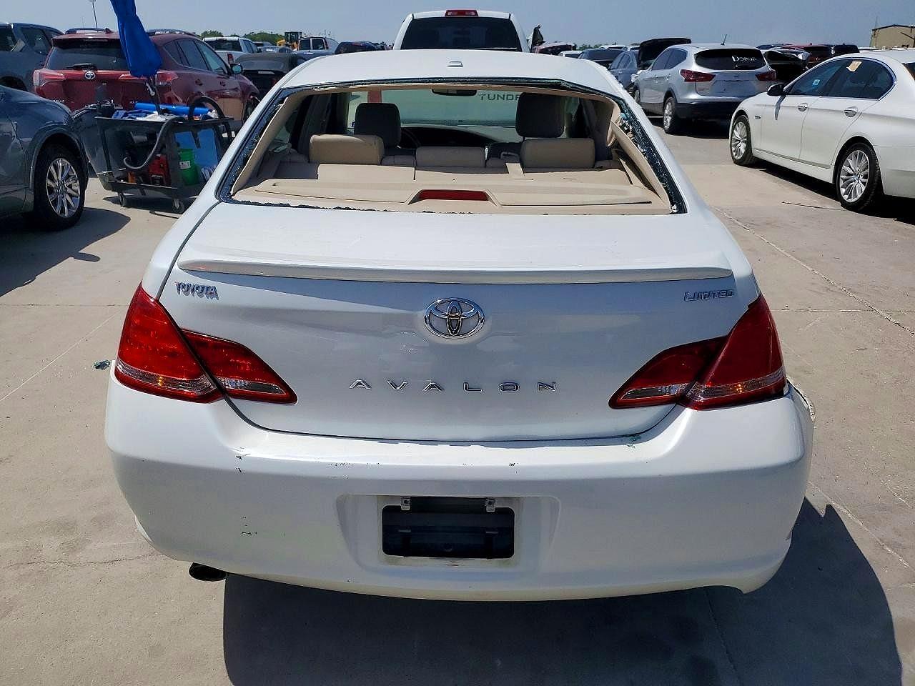 2010 Toyota Avalon Limited White vin: 4T1BK3DBXAU361600