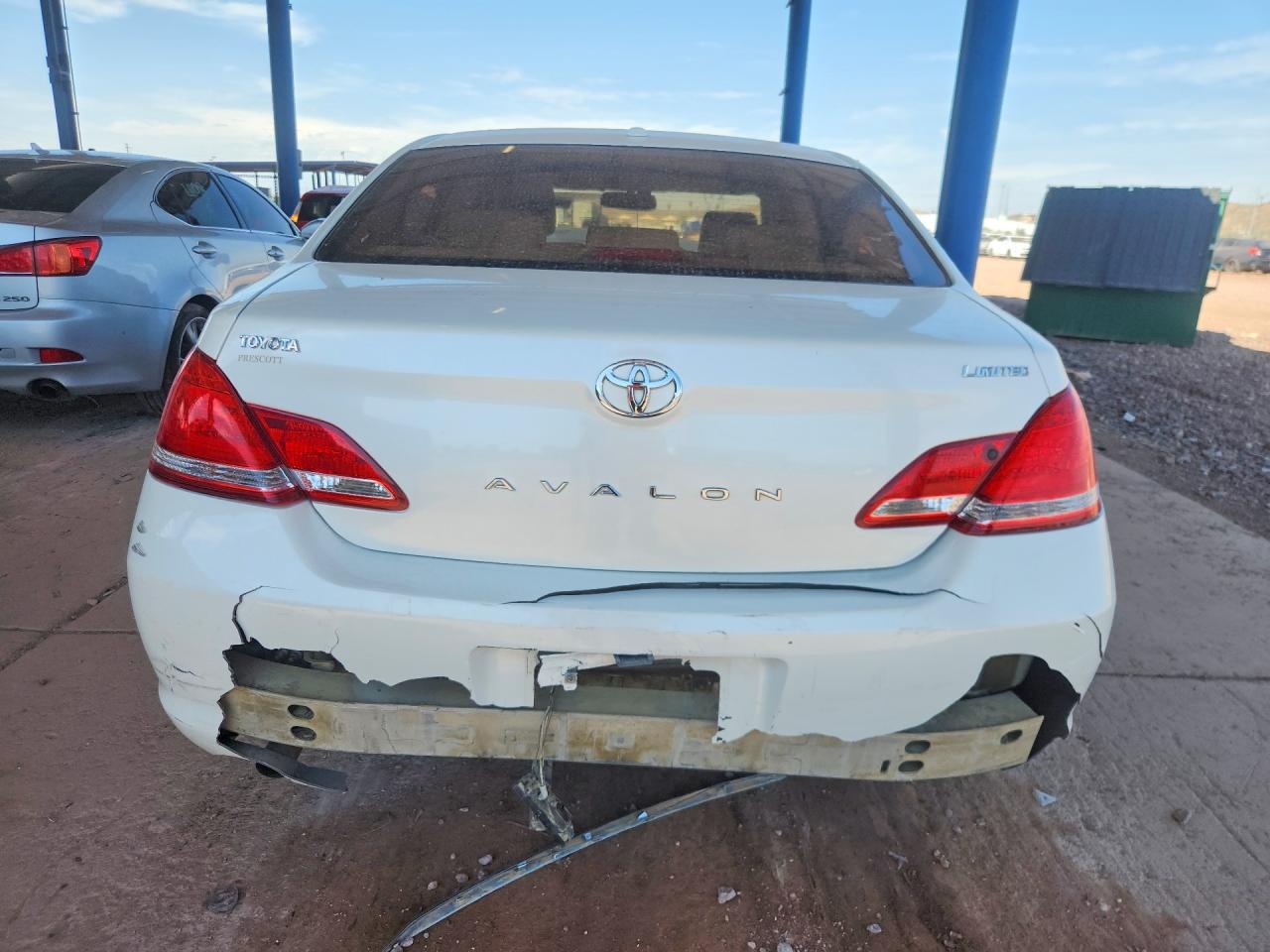 2010 Toyota Avalon Limited White vin: 4T1BK3DBXAU362939
