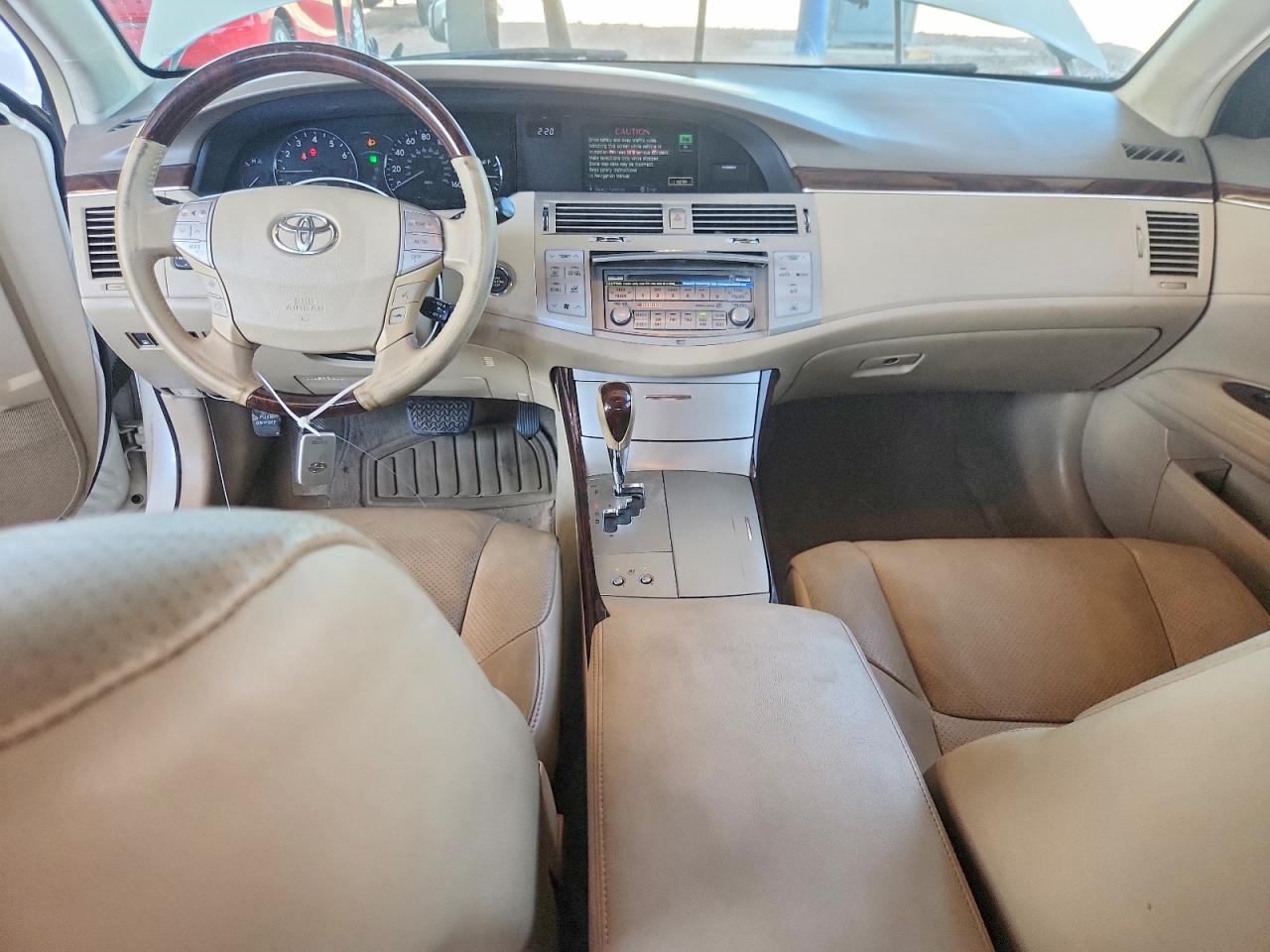 2010 Toyota Avalon Limited White vin: 4T1BK3DBXAU362939