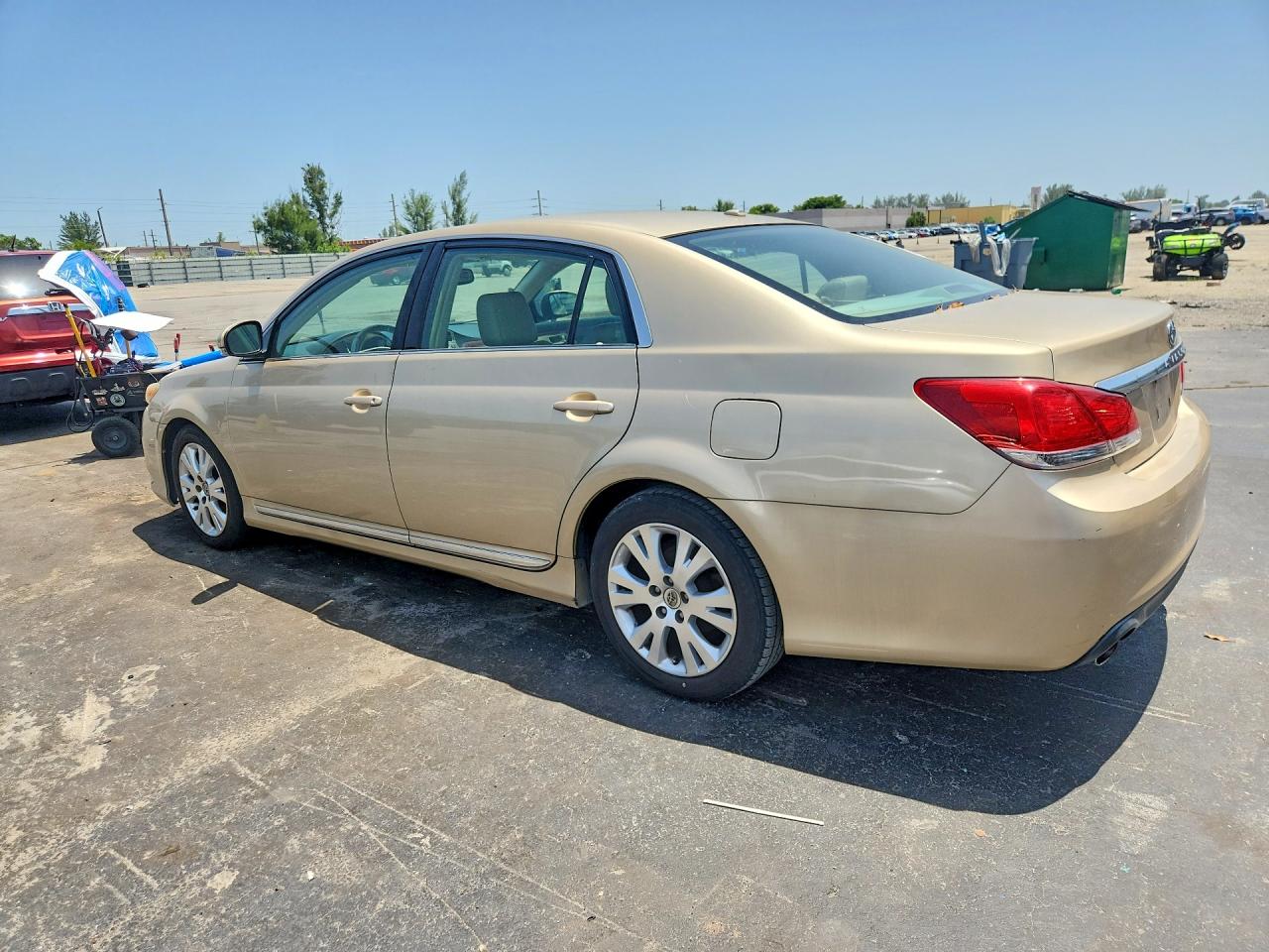 2011 Toyota Avalon Base Желто-коричневый vin: 4T1BK3DBXBU378091