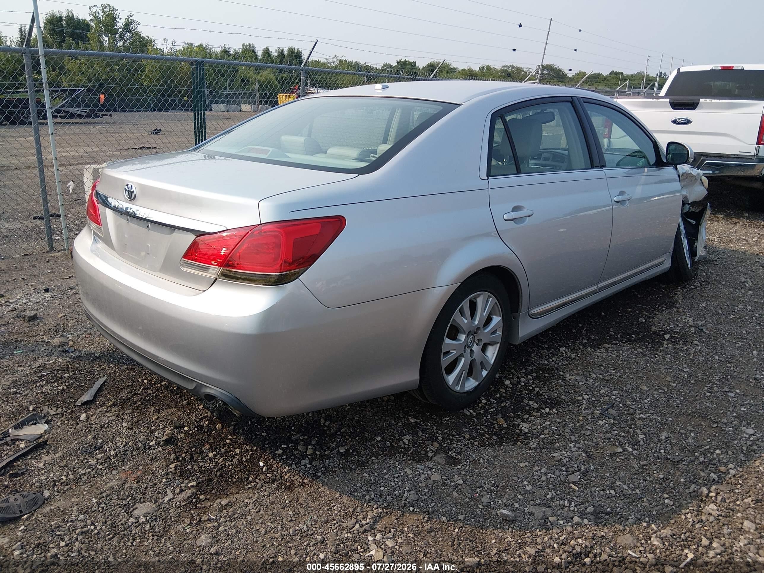 2011 Toyota Avalon   Silver vin: 4T1BK3DBXBU390046