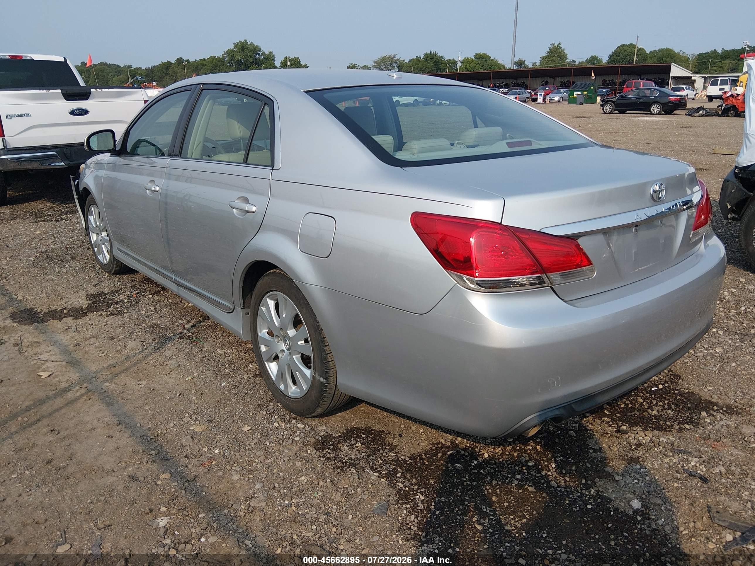 2011 Toyota Avalon   Silver vin: 4T1BK3DBXBU390046
