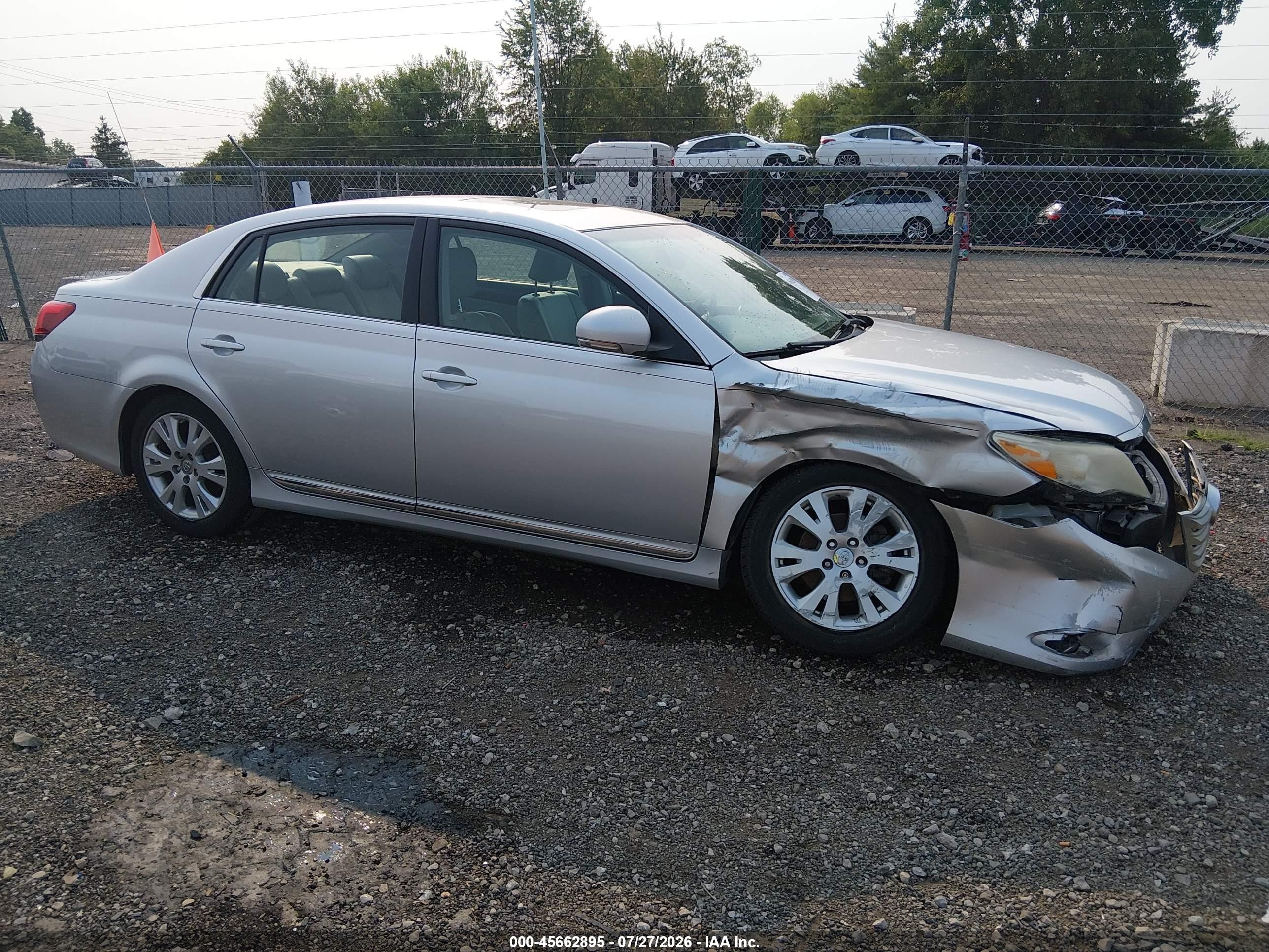 2011 Toyota Avalon   Silver vin: 4T1BK3DBXBU390046