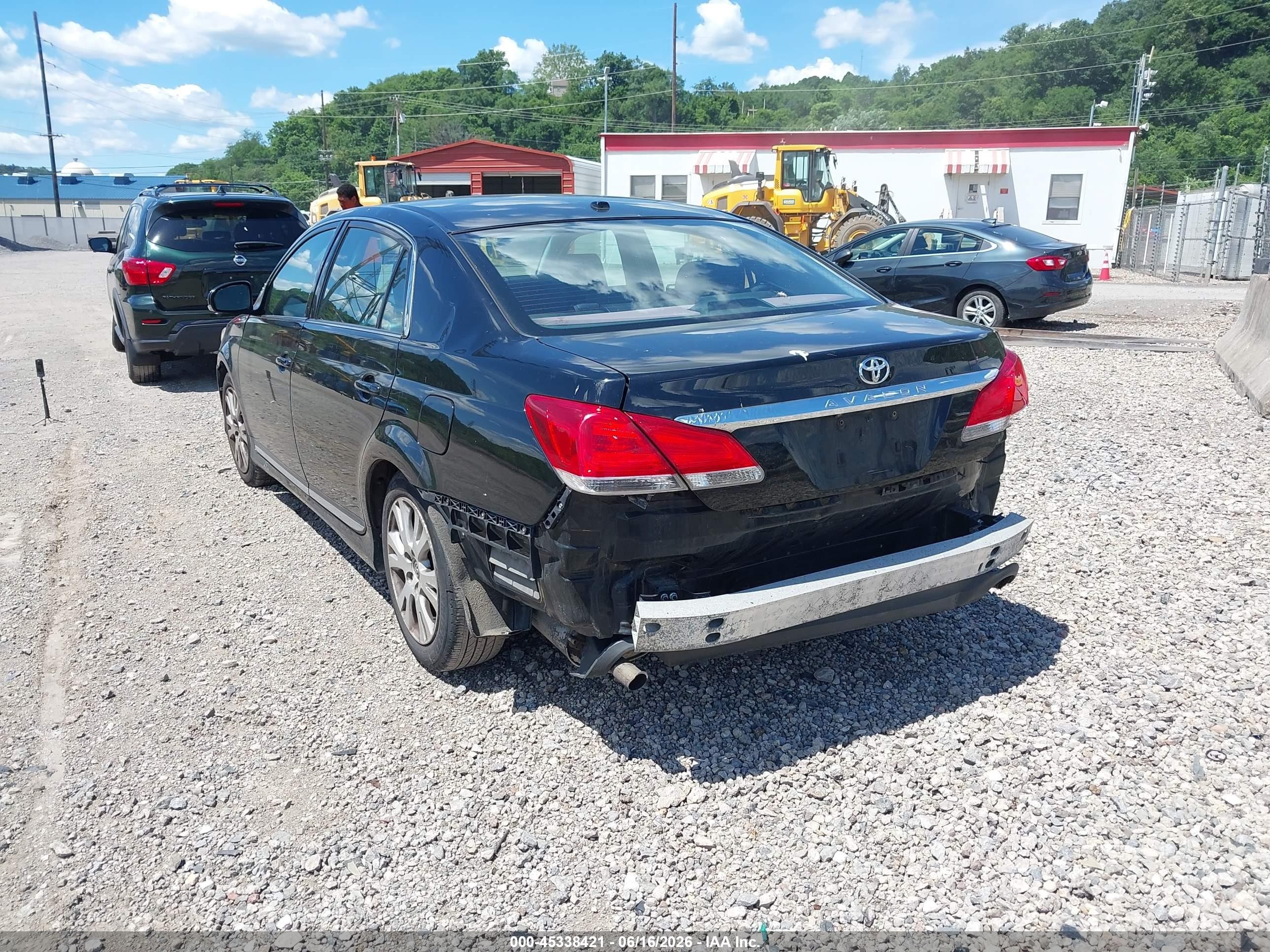 2011 Toyota Avalon   Black vin: 4T1BK3DBXBU400221