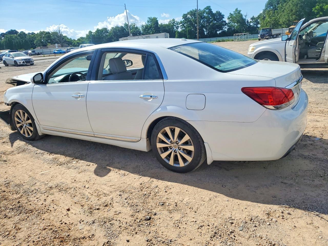 2011 Toyota Avalon Limited White vin: 4T1BK3DBXBU432330