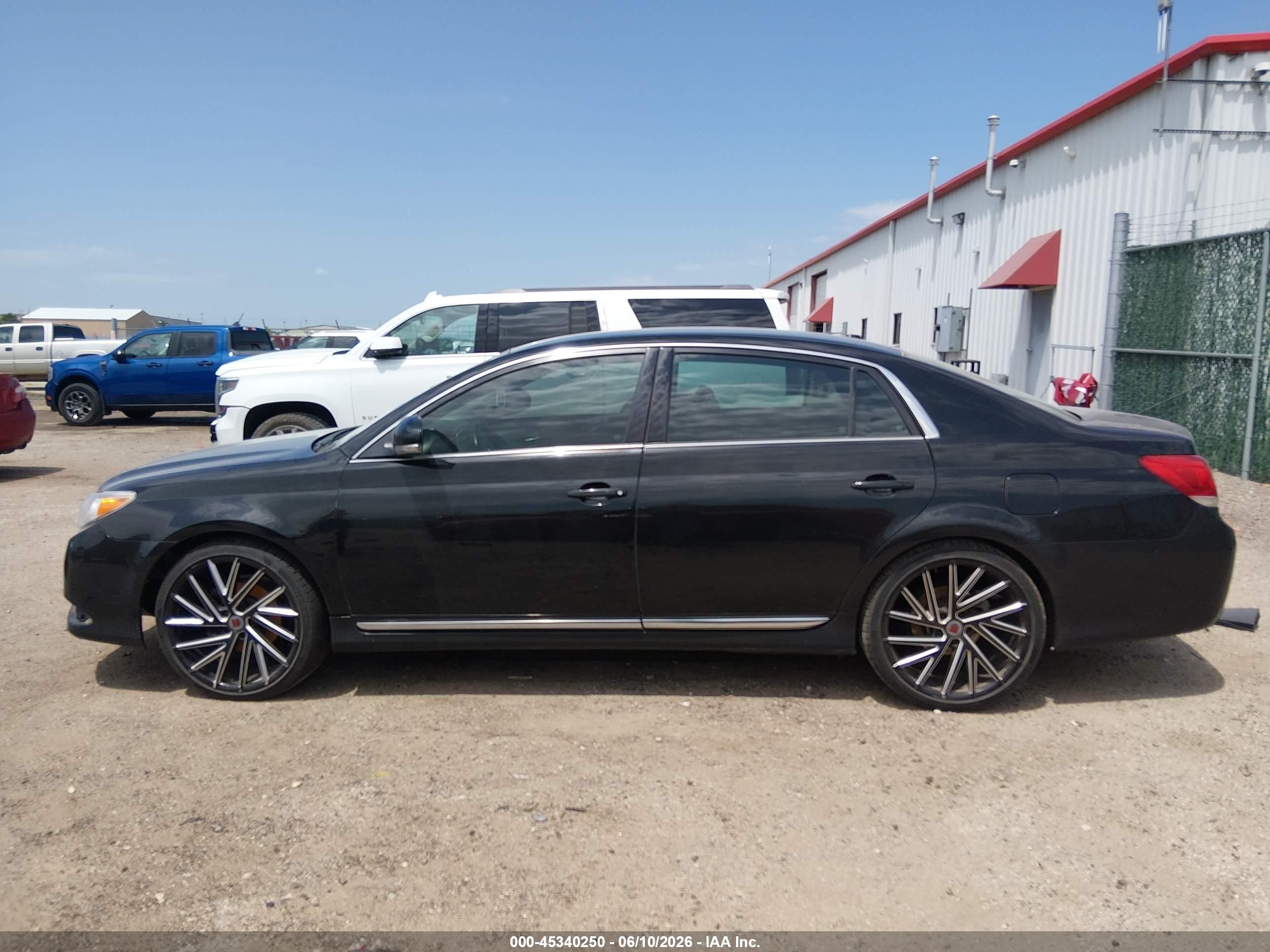2012 Toyota Avalon   Black vin: 4T1BK3DBXCU443796