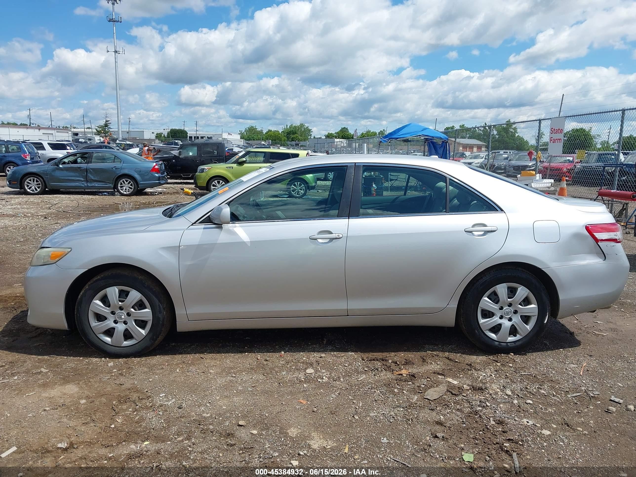2011 Toyota Camry Le V6 Silver vin: 4T1BK3EK0BU120144