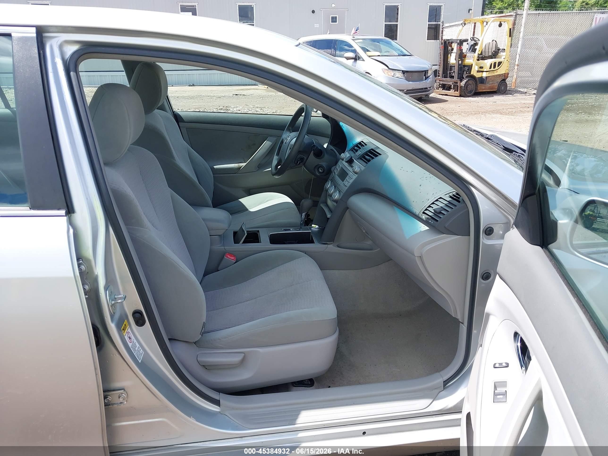 2011 Toyota Camry Le V6 Silver vin: 4T1BK3EK0BU120144