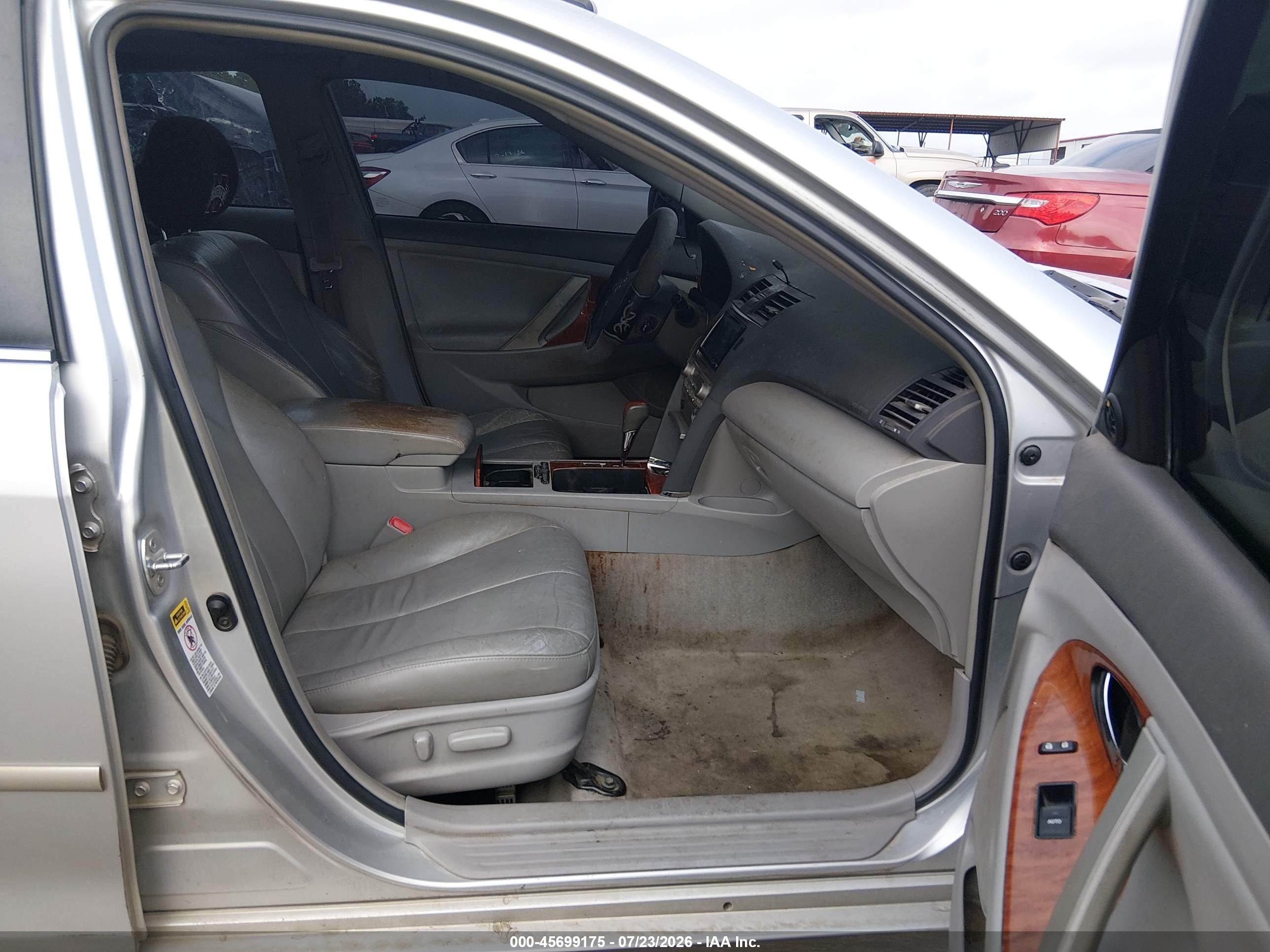 2011 Toyota Camry Xle V6 Silver vin: 4T1BK3EK0BU122847
