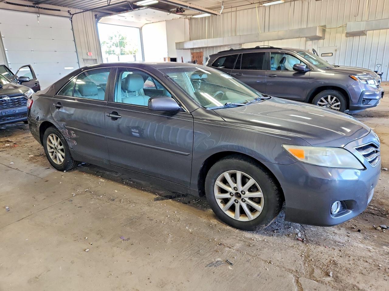 2011 Toyota Camry Xle V6 Gray vin: 4T1BK3EK0BU626217