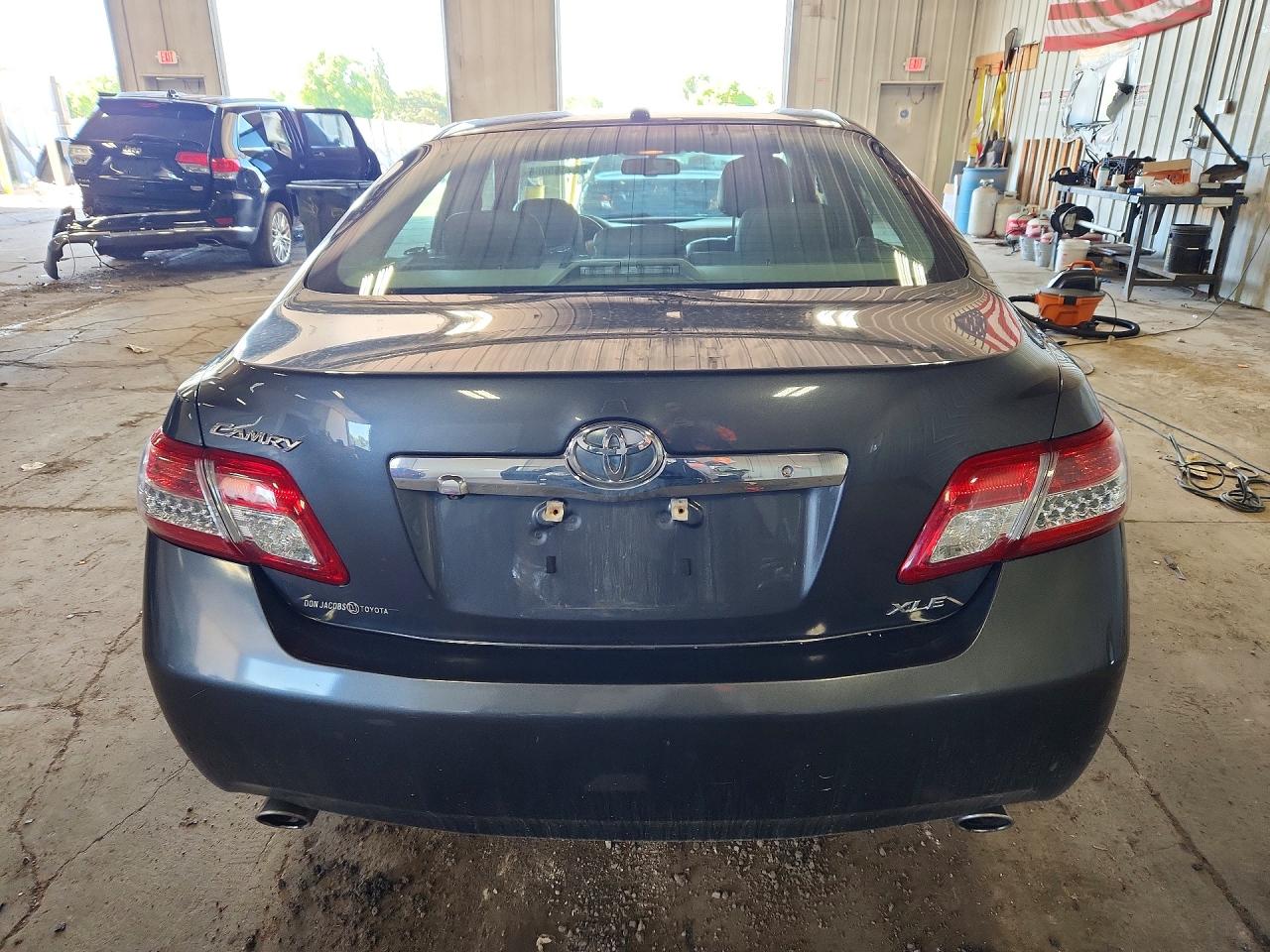 2011 Toyota Camry Xle V6 Gray vin: 4T1BK3EK0BU626217